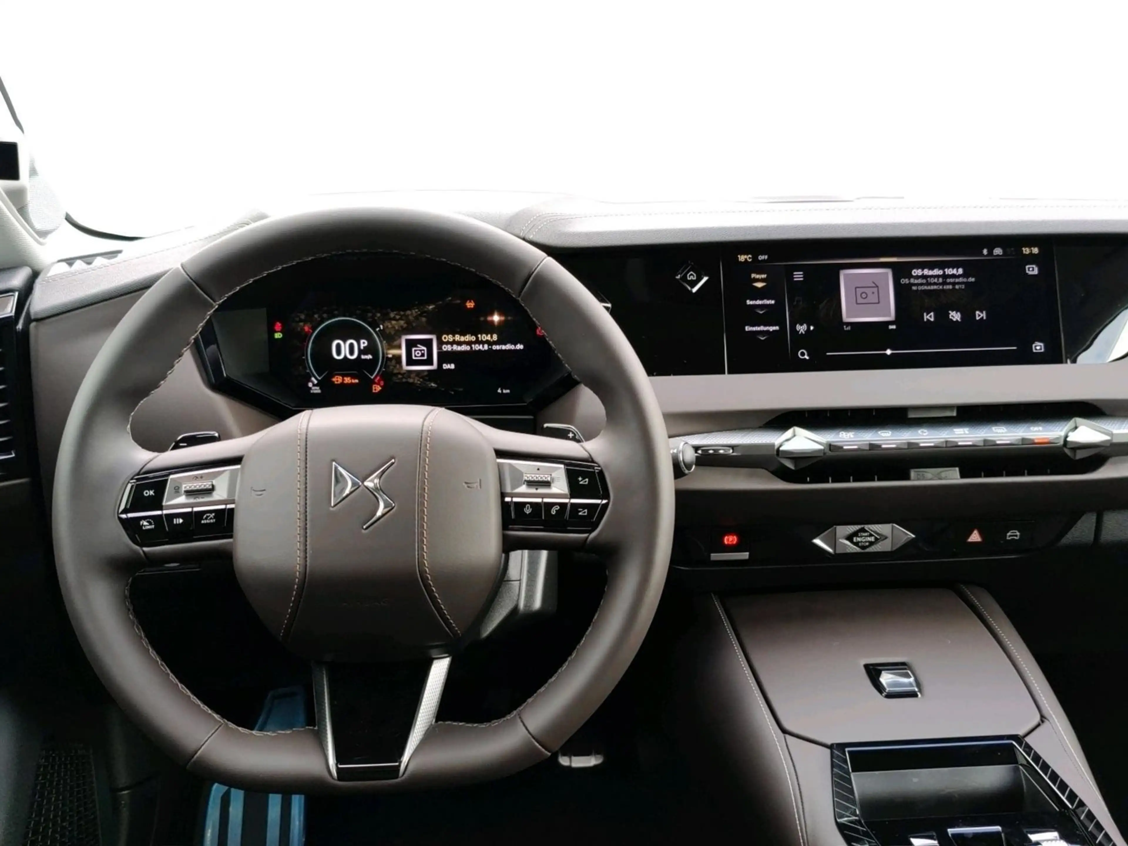 DS Automobiles N°4 ÉTOILE + Nappa BlueHDi 131 PS — photo 9