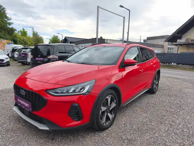 Ford Focus view 2