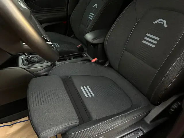 Ford Focus view 10