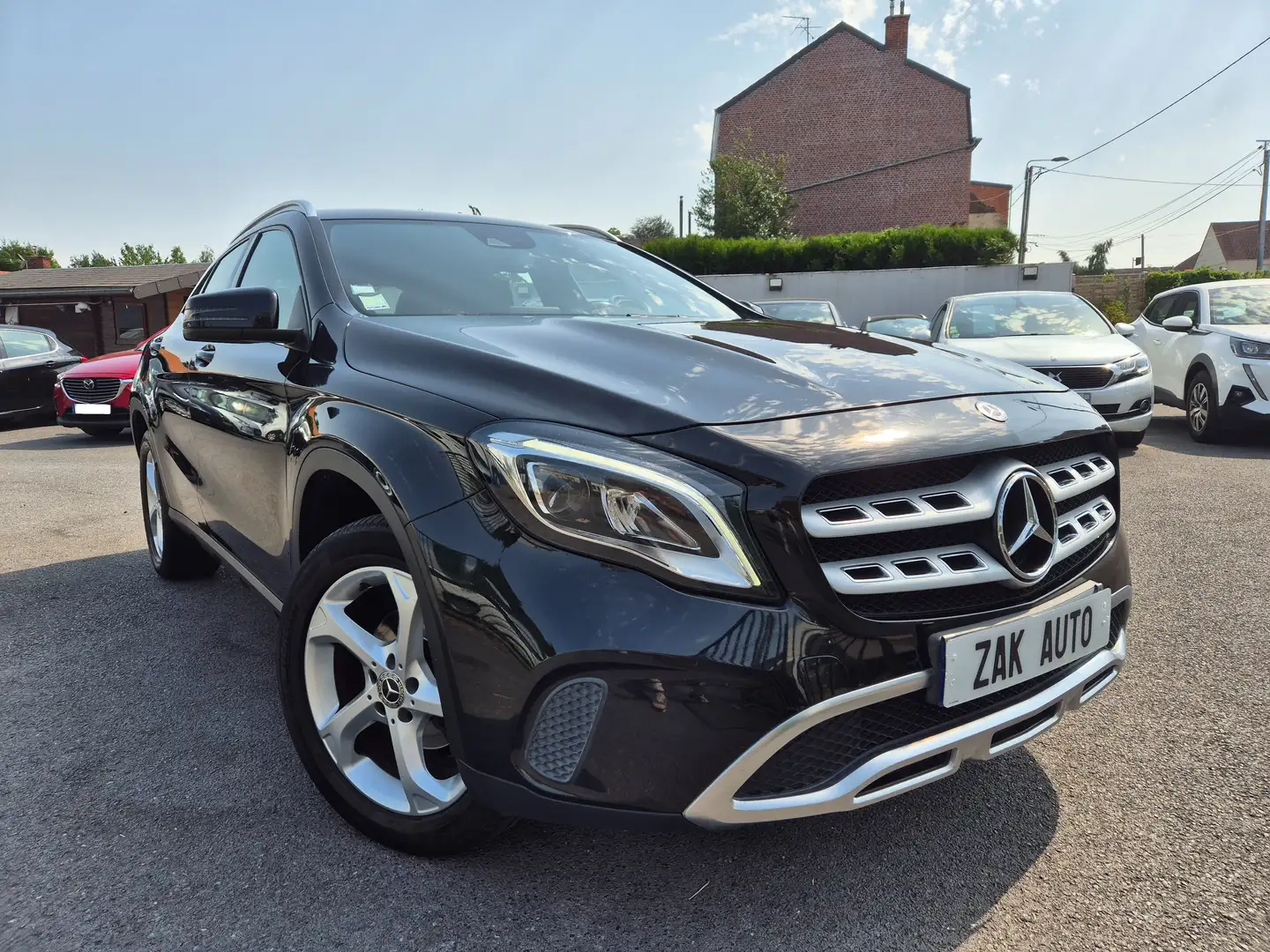 Mercedes-Benz GLA 180 GLA 180 d 7-G DCT Sensation Noir - 1