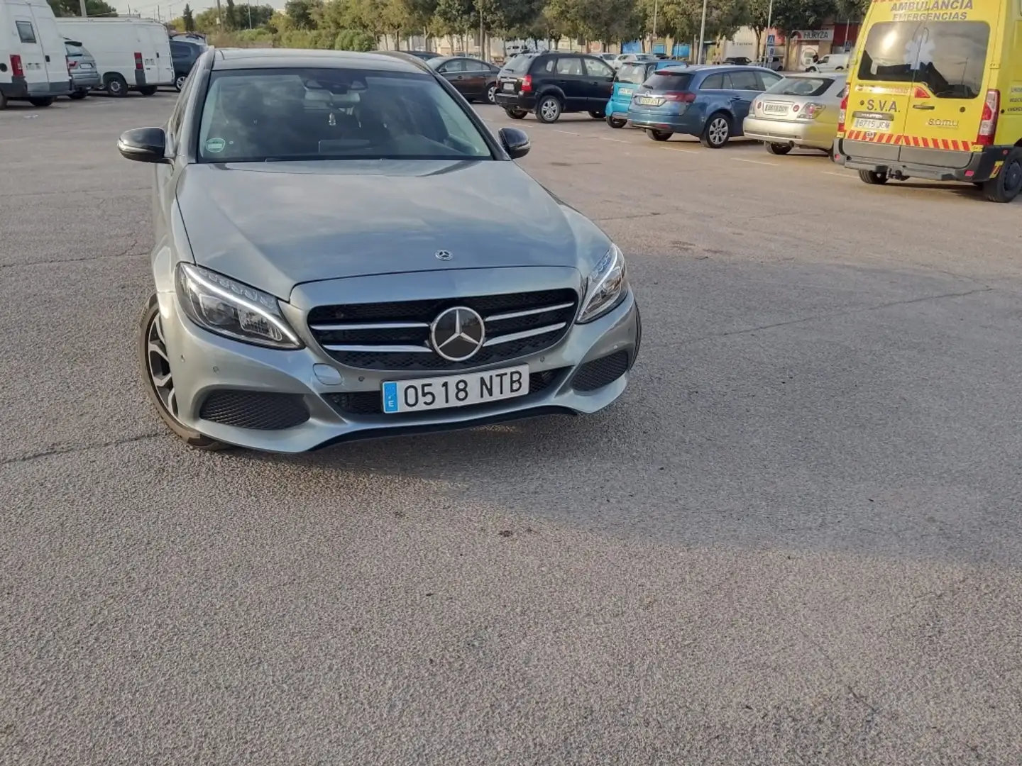 Mercedes-Benz C 180 9G-Tronic Burdeos - 1