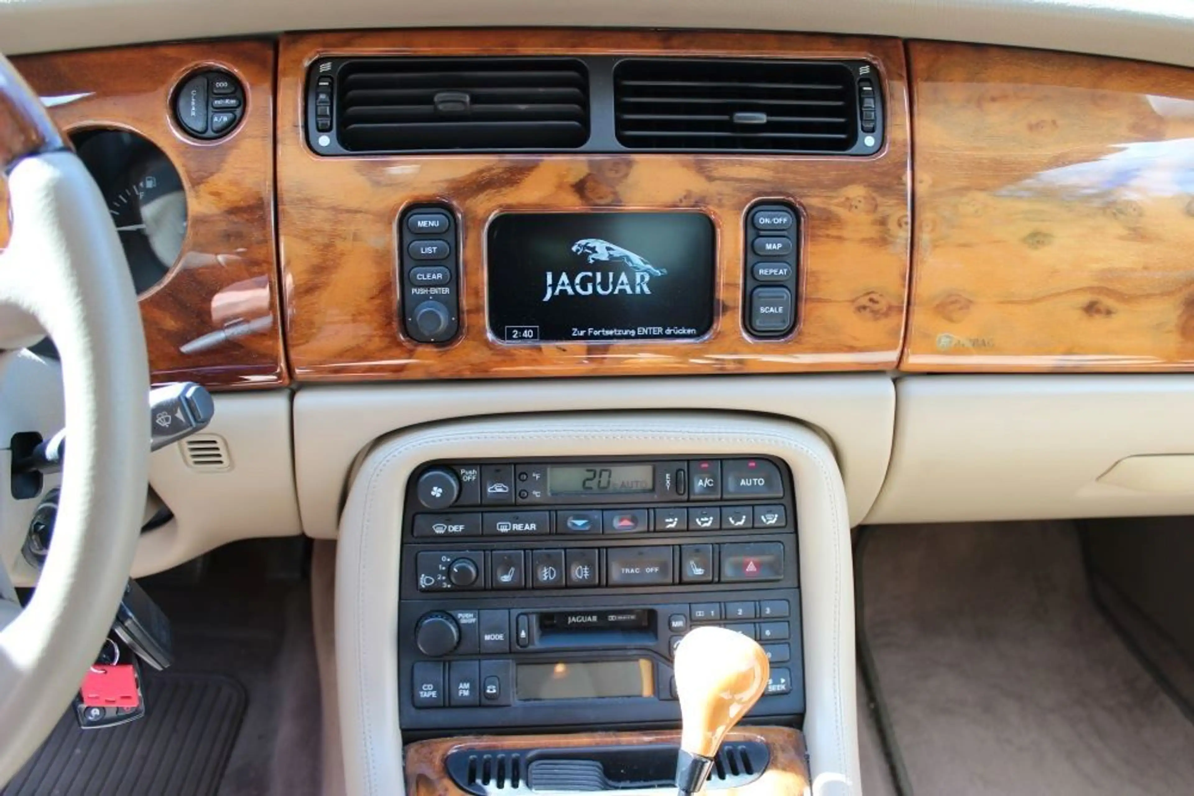 Jaguar XK 8 Coupe 3 Jahre Garantie — photo 13