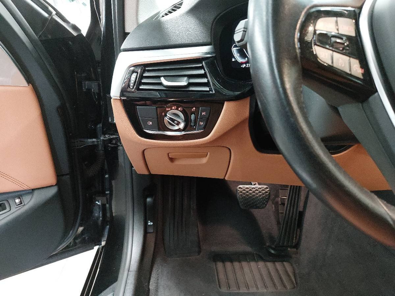 BMW 530 e Touring xDr Leder Navi LED LC prof. — photo 13