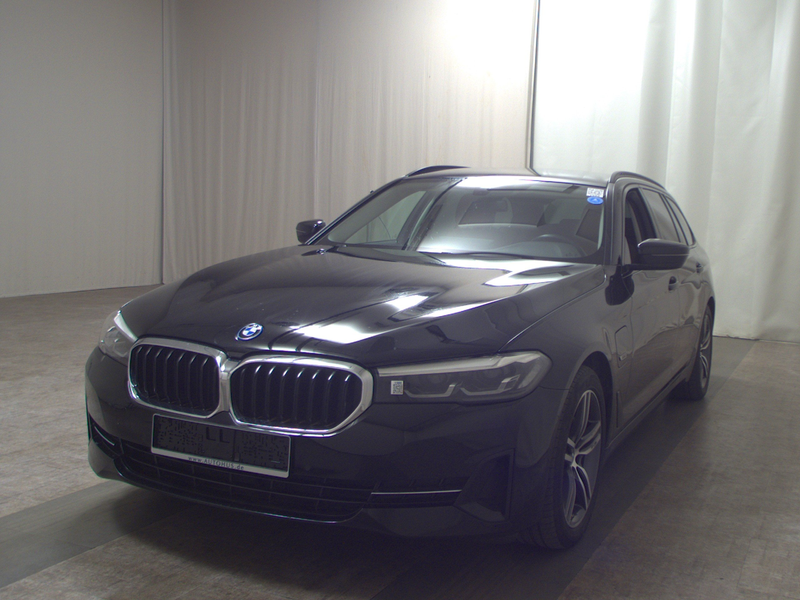 BMW 530 e Touring xDr Leder Navi LED LC prof. — photo 2