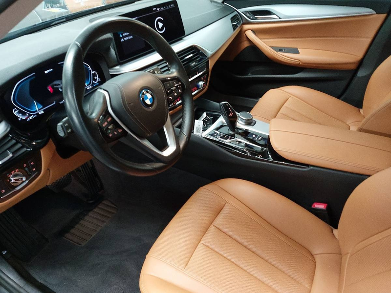 BMW 530 e Touring xDr Leder Navi LED LC prof. — photo 12