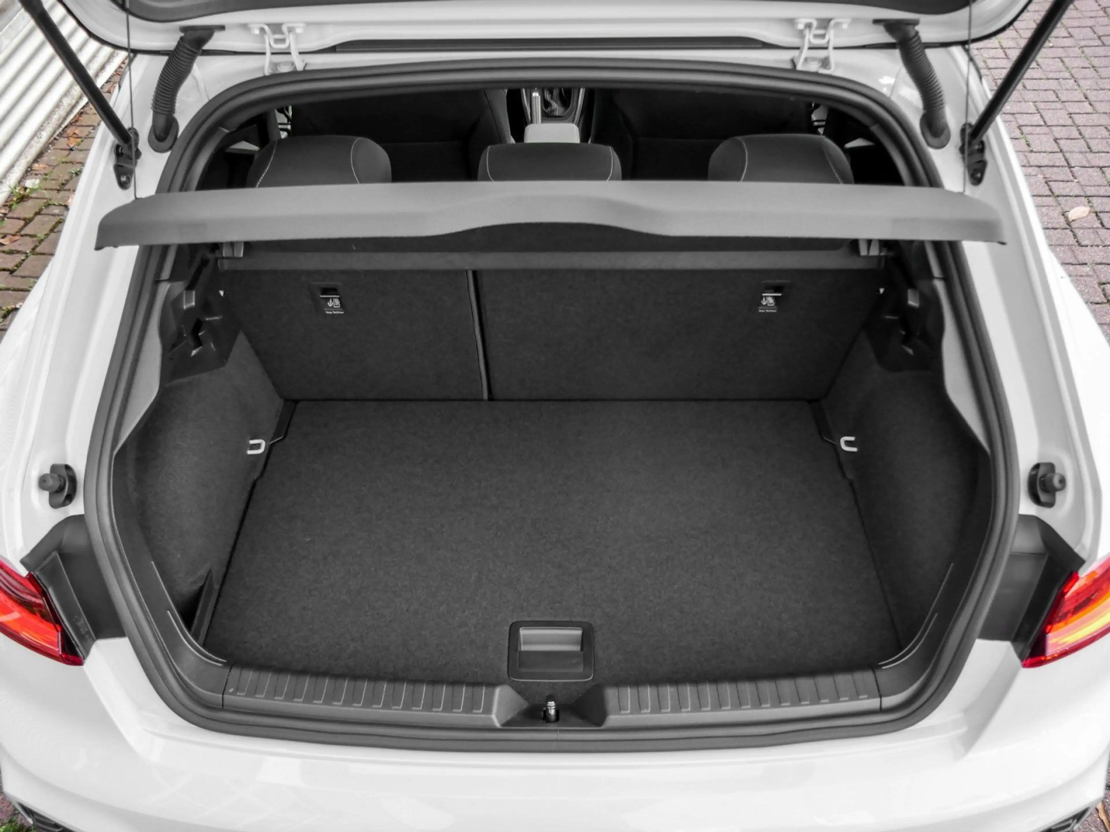 Audi A1 30 TFSI citycarver NAVI OPTIKPAKET SCHWARZ S- — photo 16