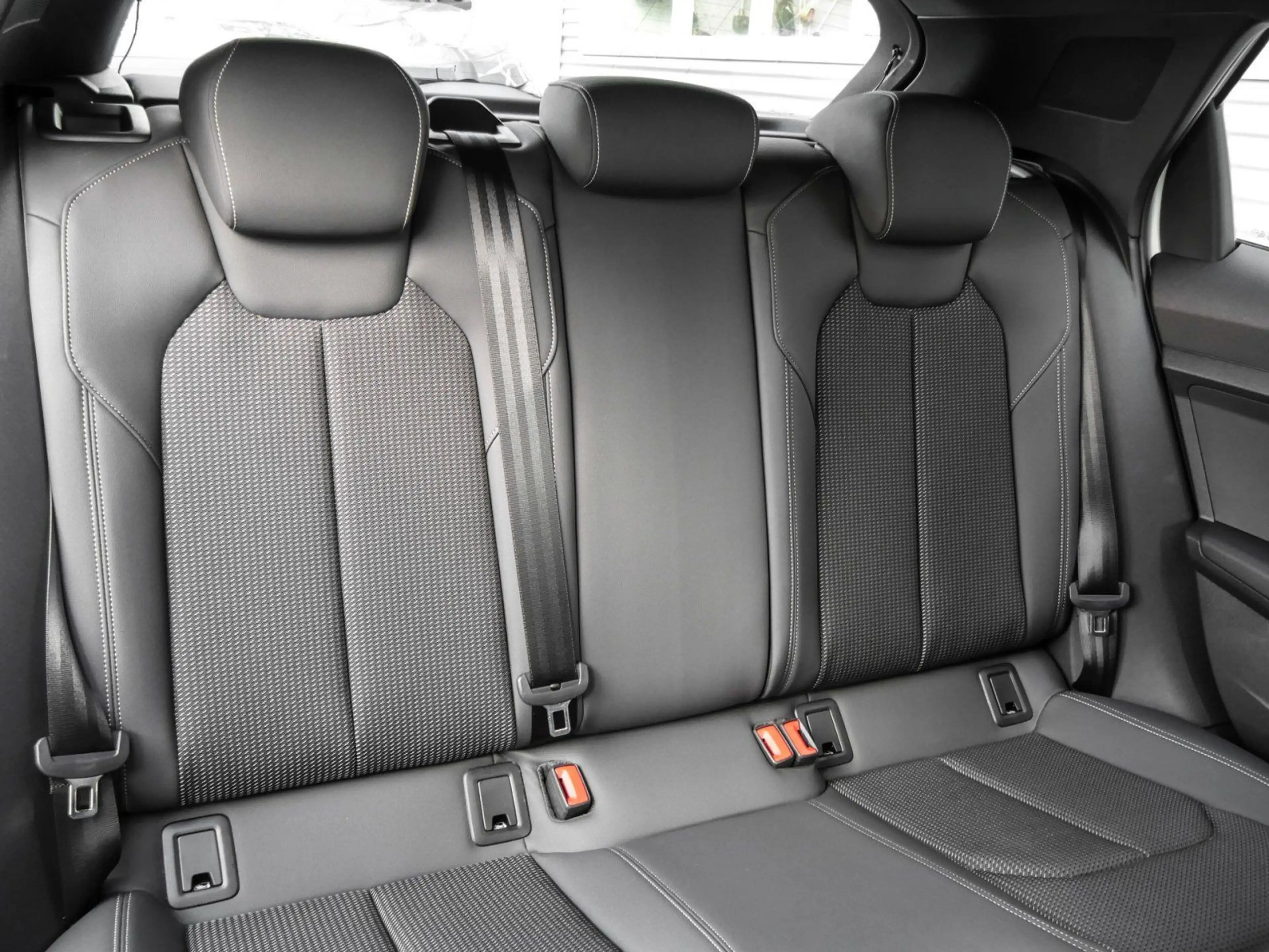 Audi A1 30 TFSI citycarver NAVI OPTIKPAKET SCHWARZ S- — photo 5