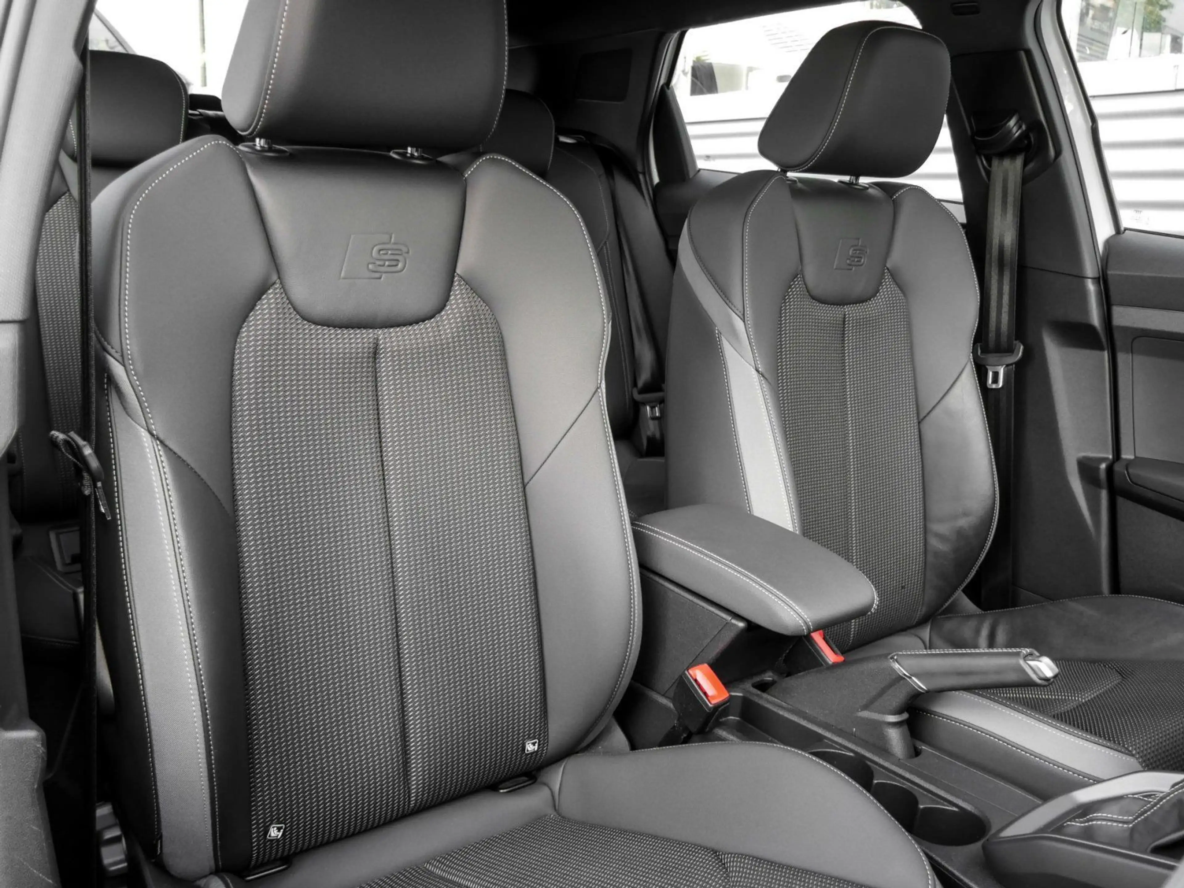 Audi A1 30 TFSI citycarver NAVI OPTIKPAKET SCHWARZ S- — photo 7