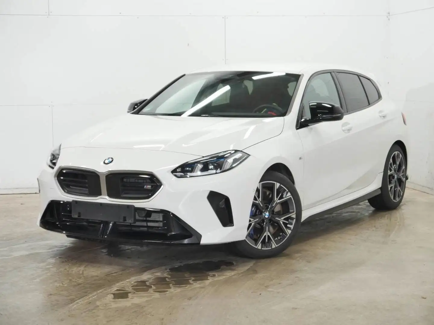 BMW 135 i Limousine xDrive RFK SHZ H/K KZU 2-ZK LED Wit - 2