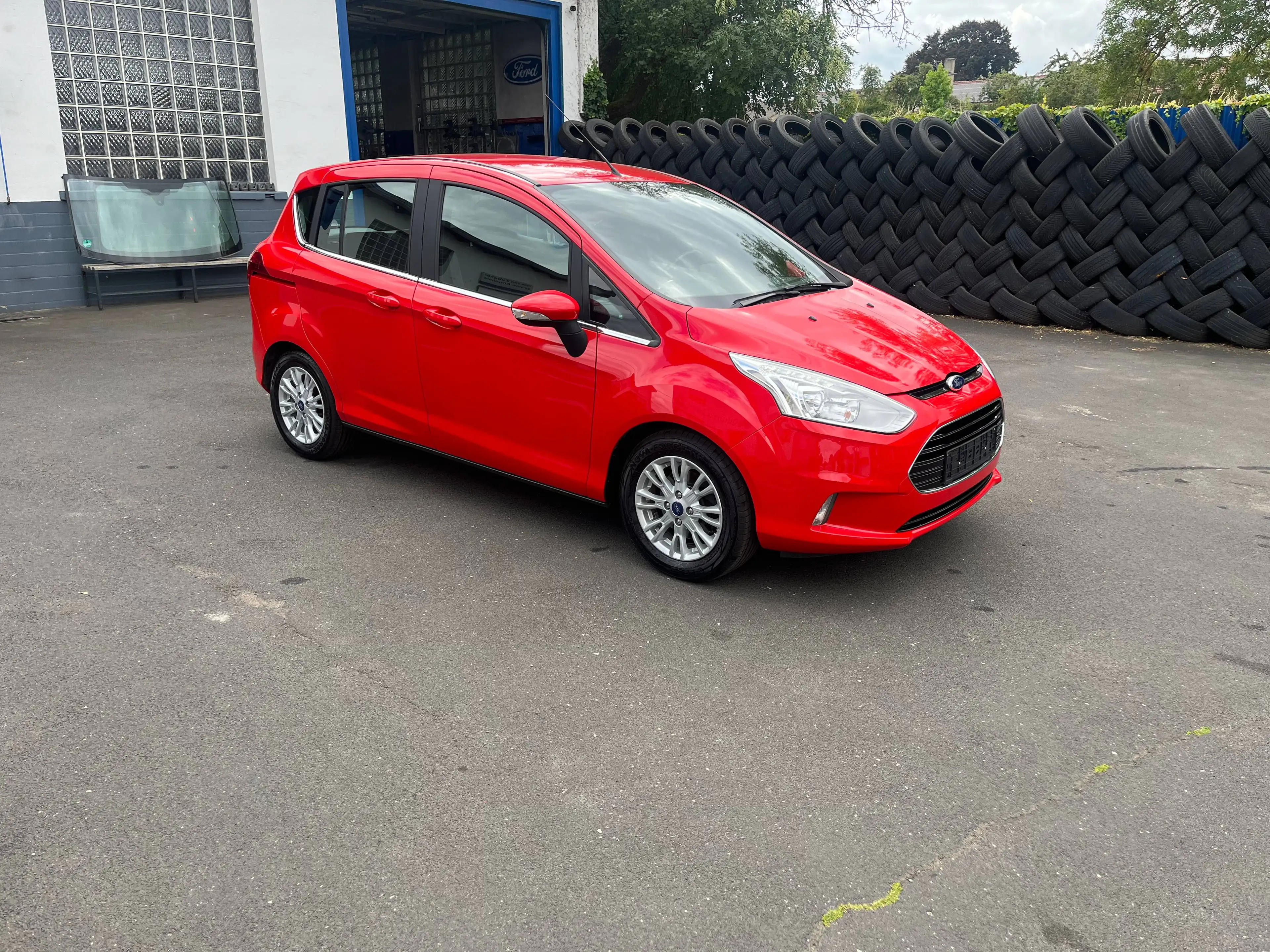 Ford B-Max Titanium — photo 7