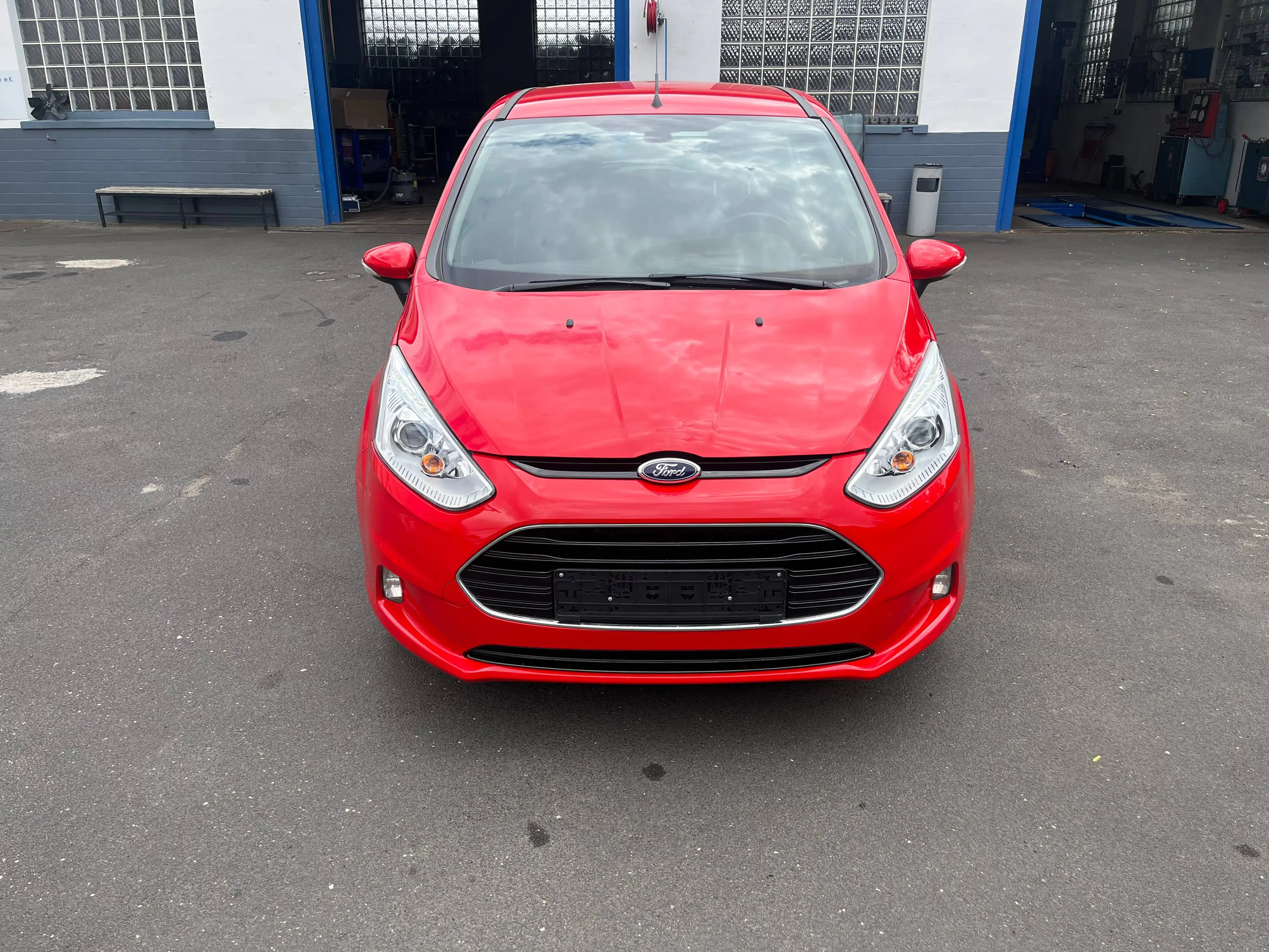 Ford B-Max Titanium — photo 8