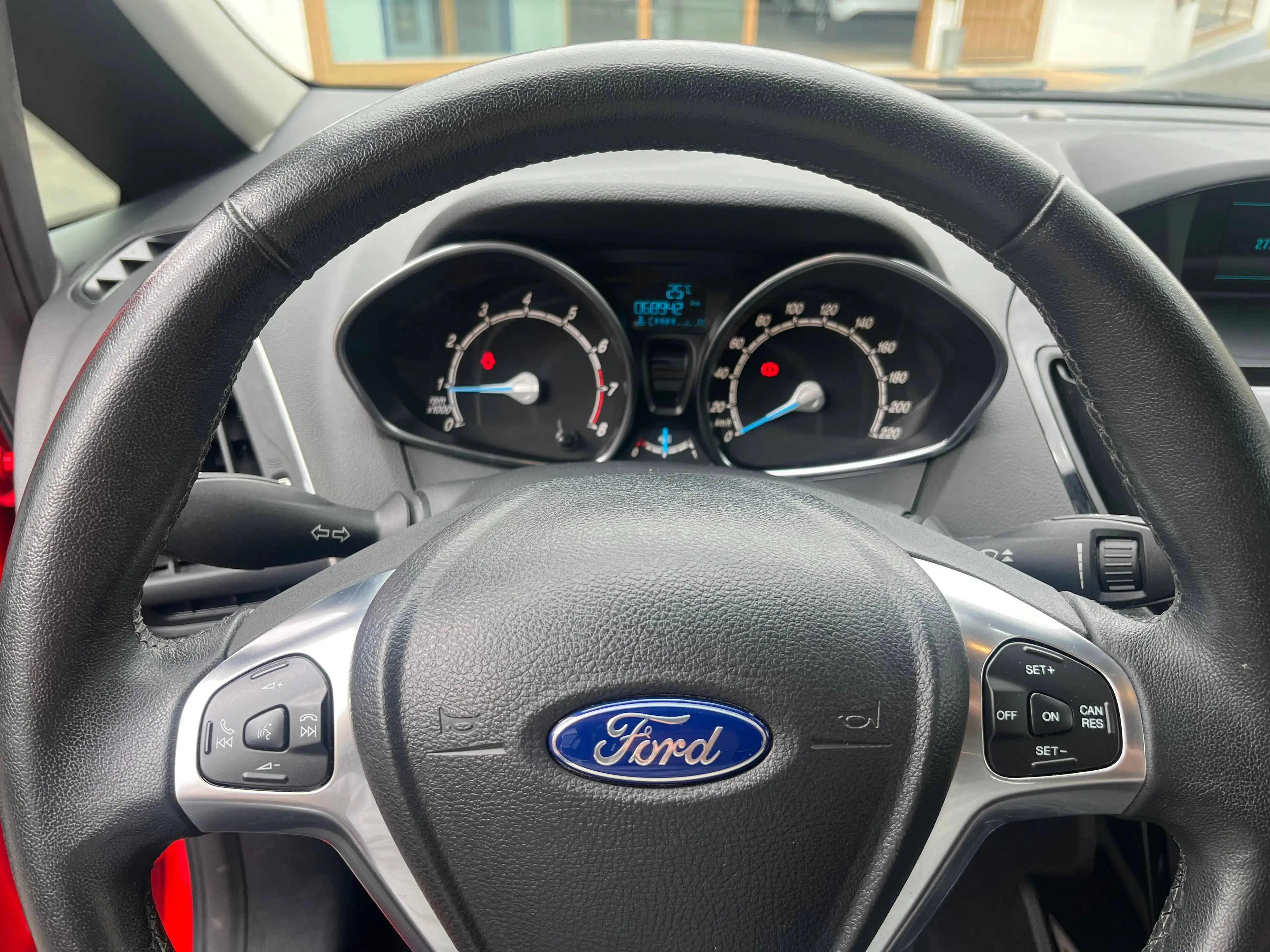 Ford B-Max Titanium — photo 15
