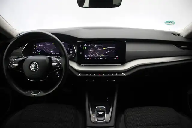 Skoda Octavia view 2
