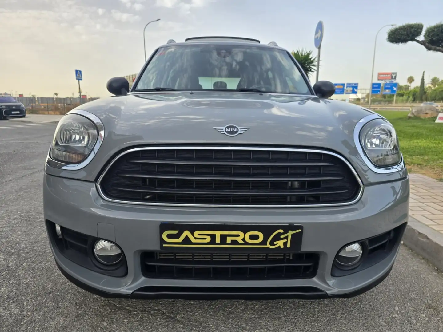 MINI One Countryman Gris - 2