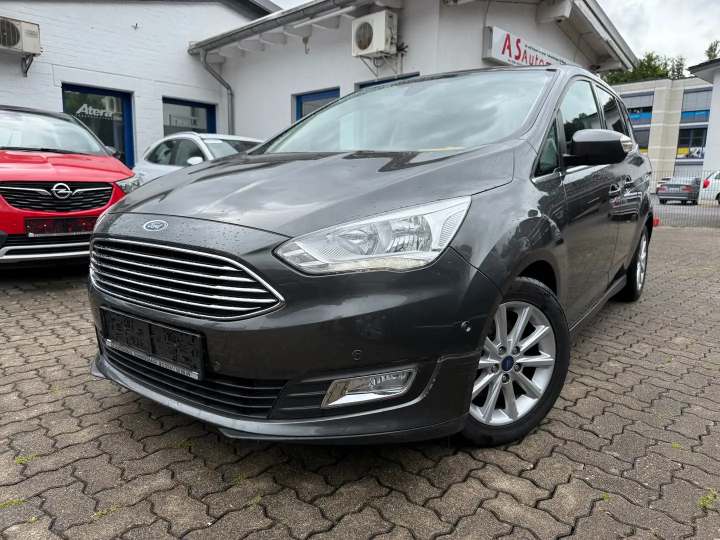 Ford Grand C-Max 1.5 TDCI NAVI+KLIMATR.+PDC+AHK+TEMPOM.+EURO 6 Gri - 1
