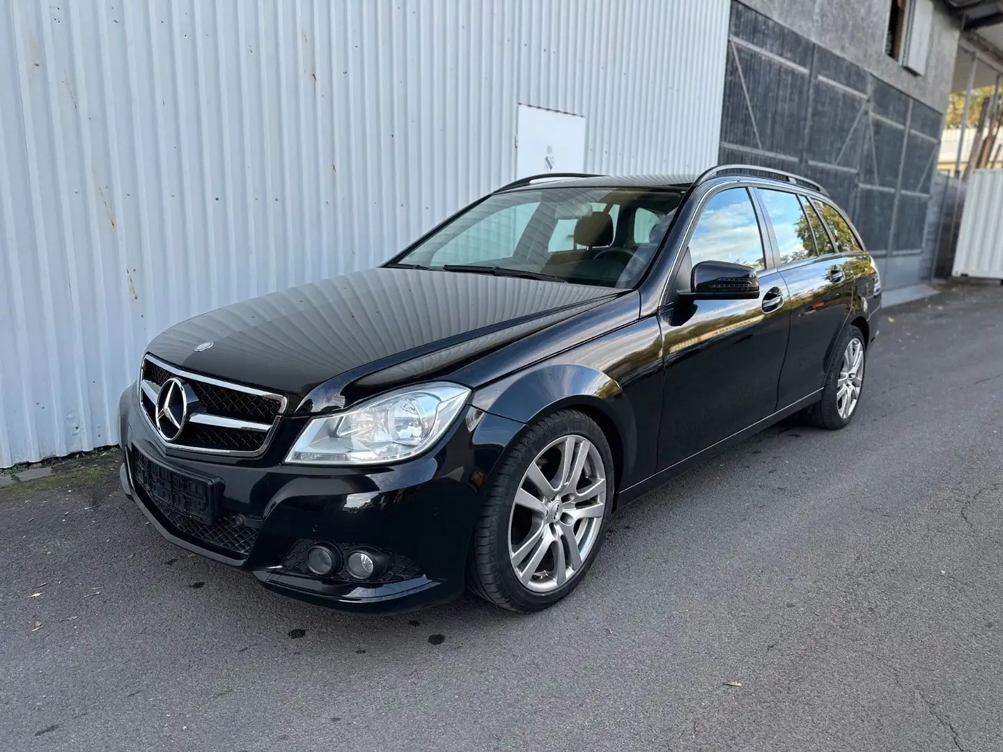 Mercedes-Benz C 200 C -Klasse T-Model crna - 1