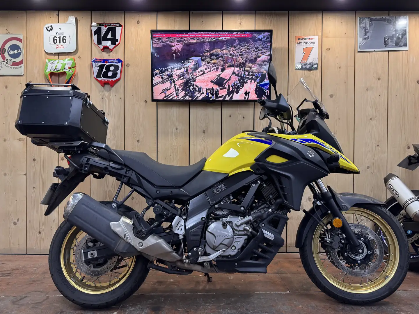 Suzuki V-Strom 650 XT - 1