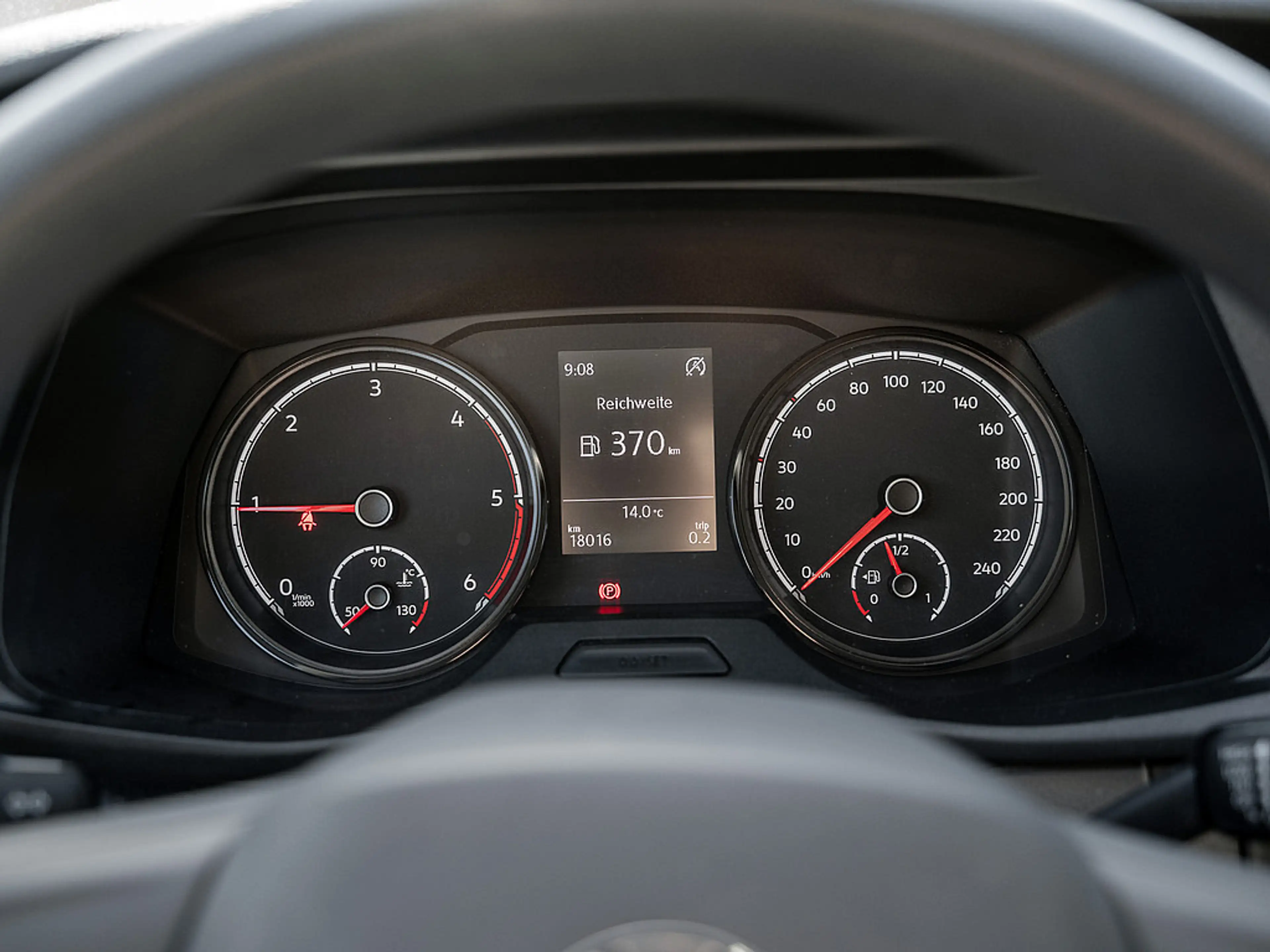 Volkswagen T6.1 Transporter Kombi 2.0 TDI FWD AHK KLIMA — photo 11