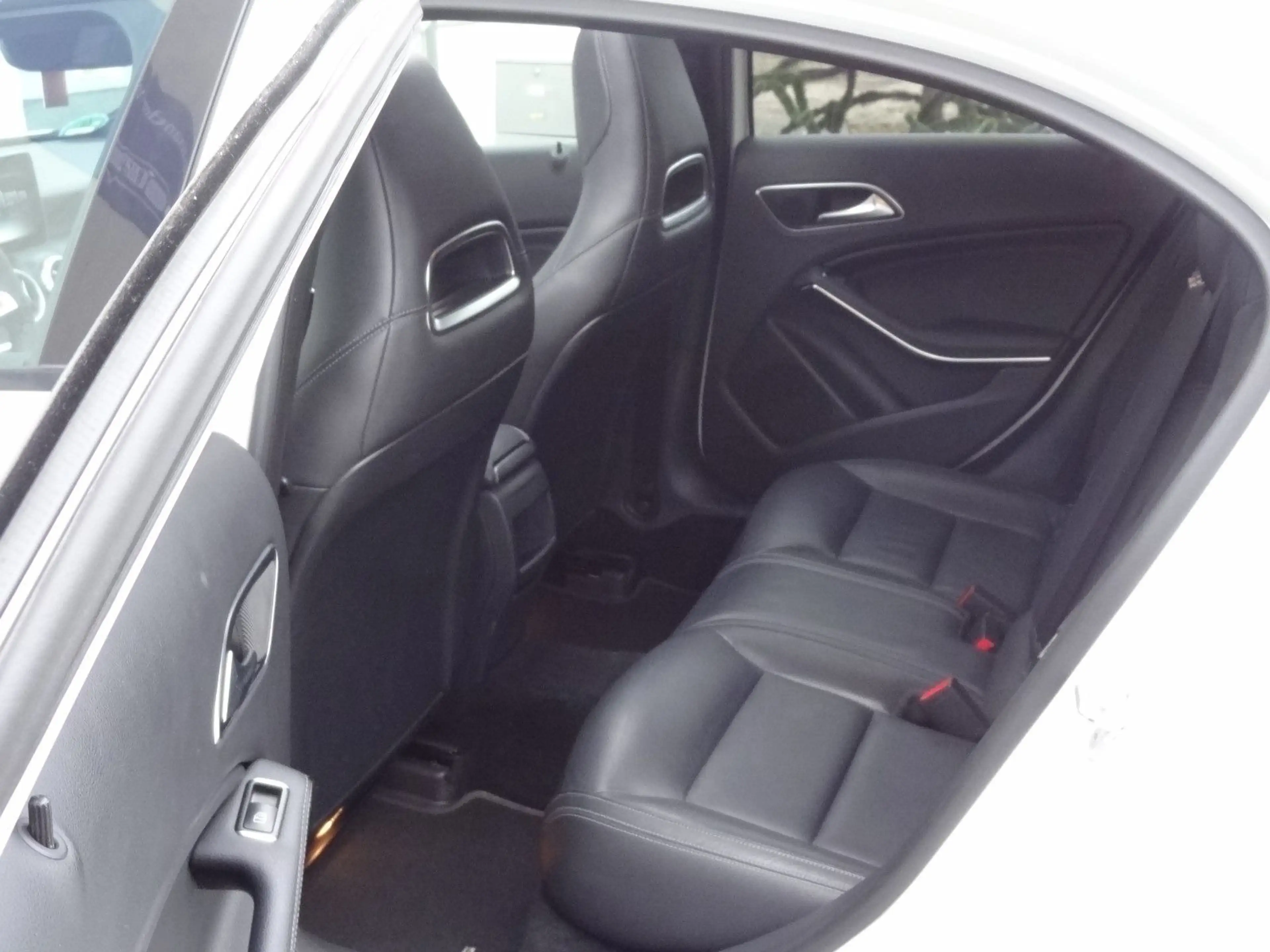 Mercedes-Benz A 45 AMG 4Matic — photo 12