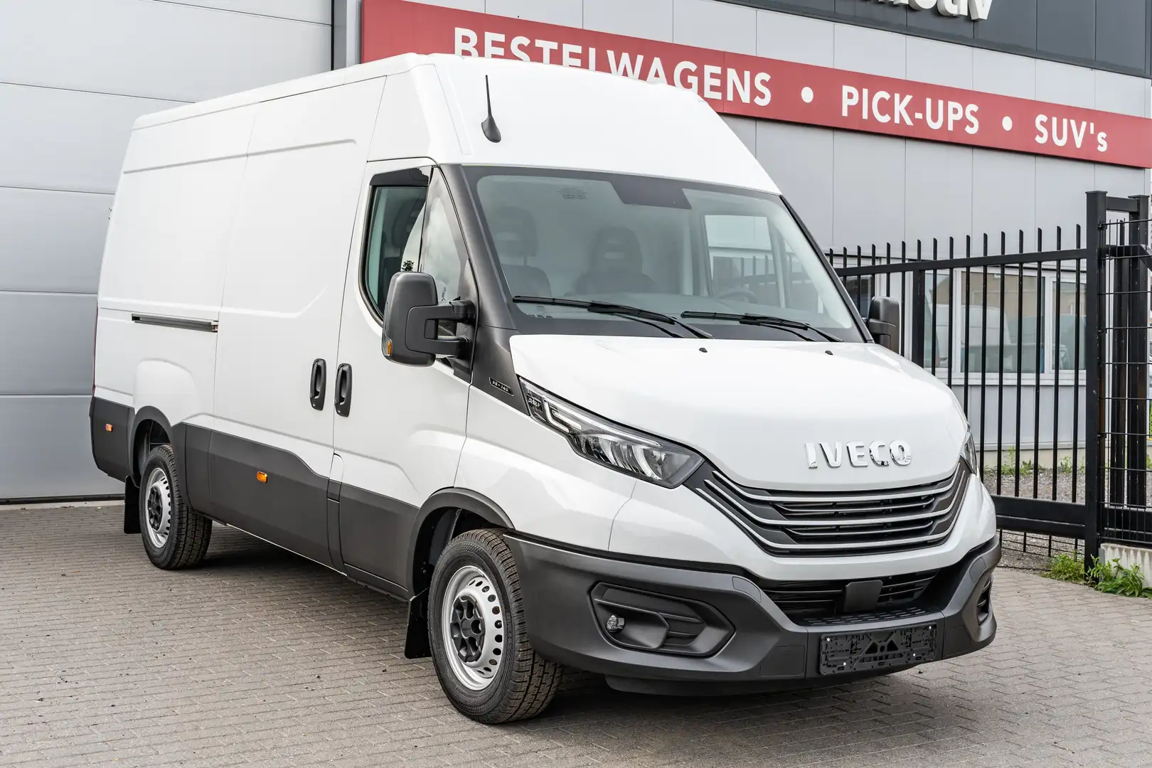 Iveco Daily 35S14 L3H2 - Navi /  Camera / LED - 36.200 ex Wit - 1