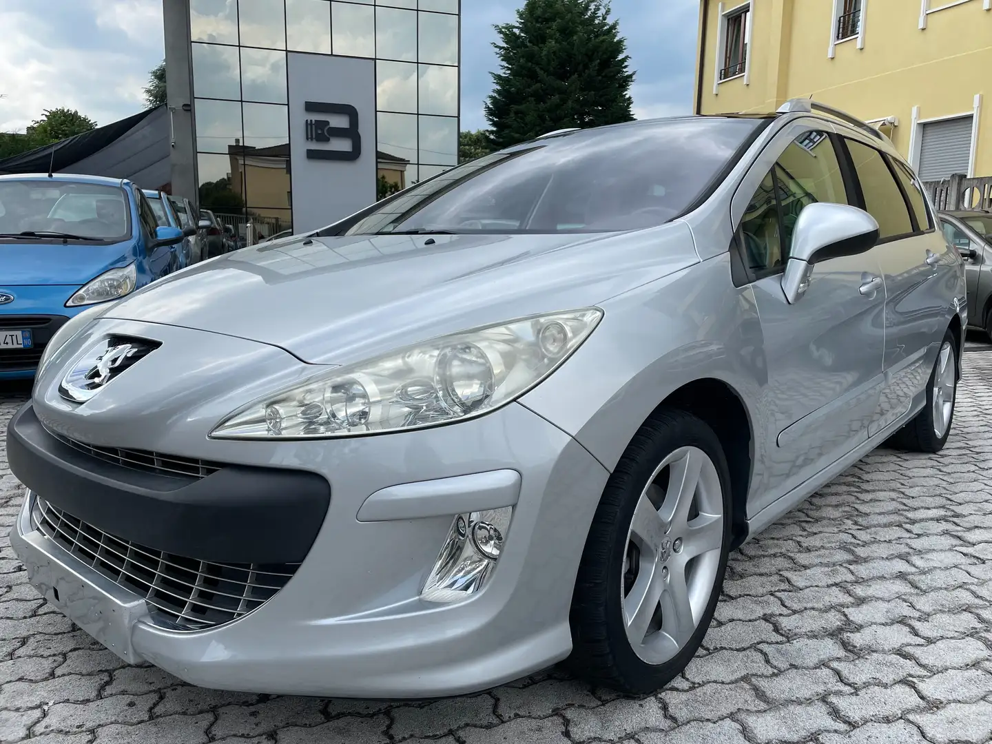 Peugeot 308 308 SW 1.6 hdi Premium Ciel PELLE+TETTO+CERCHI 17 Plateado - 1