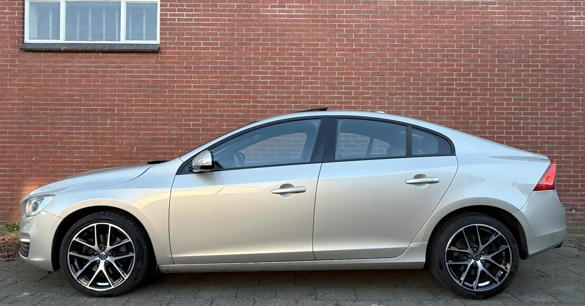 Volvo S60 1.5 T3 Polar+ Dynamic Aut. |Schuifdak|1e Eig.| Brun - 2