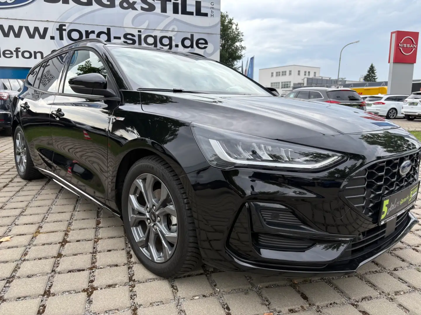Ford Focus Turnier ST-Line MHEV LED*iACC*NAV*SHZ*PDC*CAM Schwarz - 2