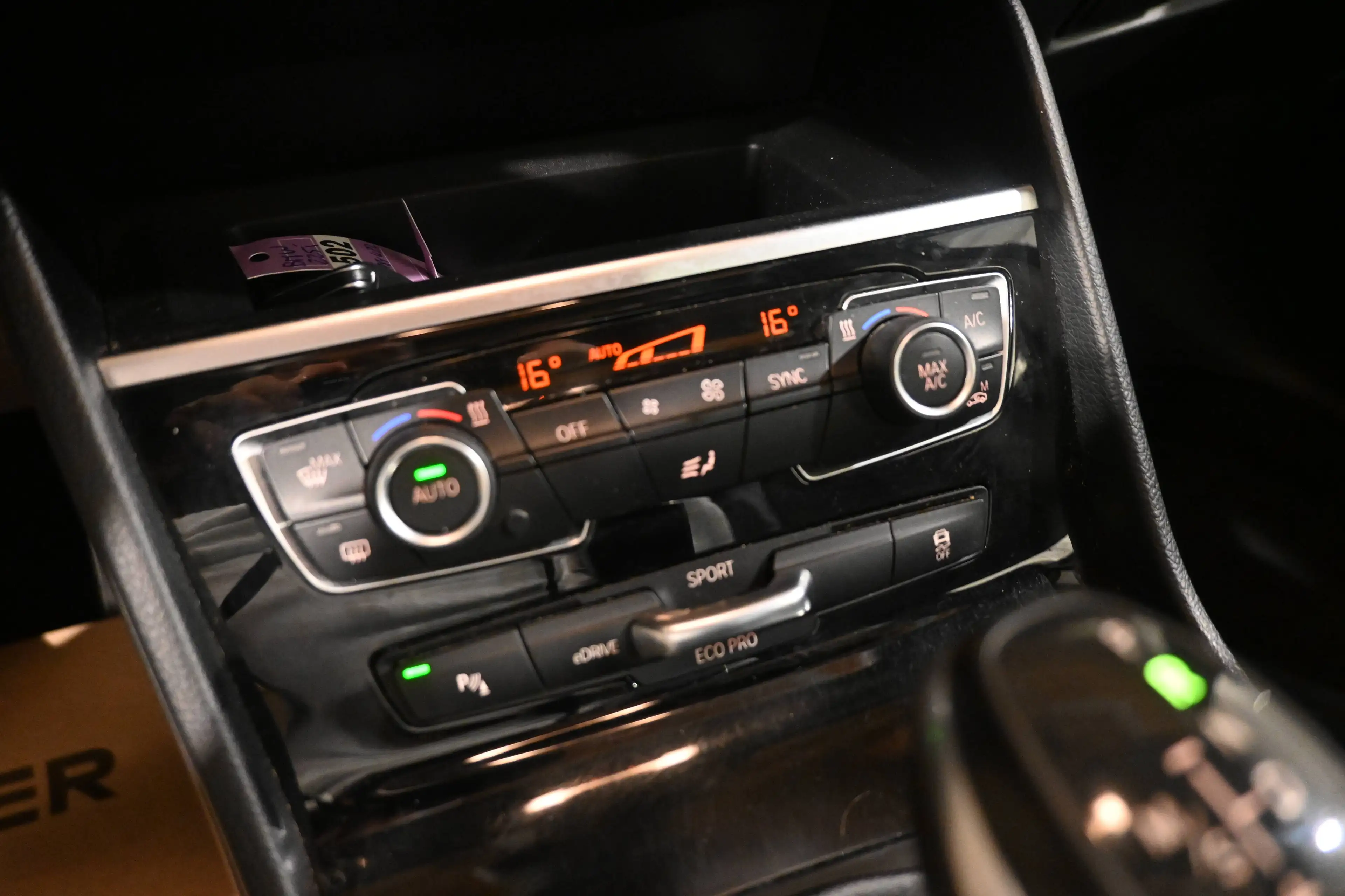 BMW 225 225XEA Active Tourer PHEV /  TOIT PANO / CUIR / GPS NAVIGATION / PDC !! — photo 15