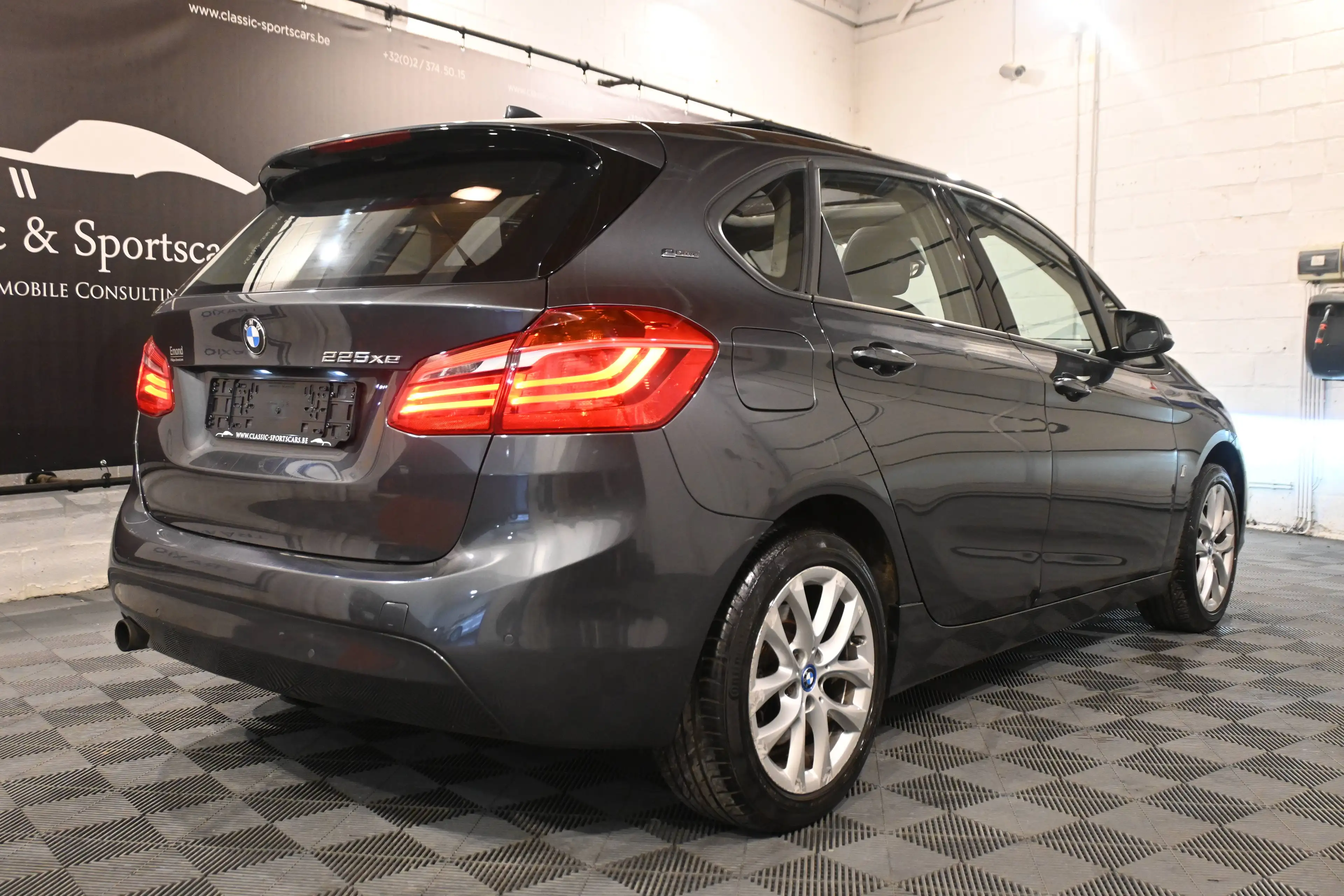 BMW 225 225XEA Active Tourer PHEV /  TOIT PANO / CUIR / GPS NAVIGATION / PDC !! — photo 6