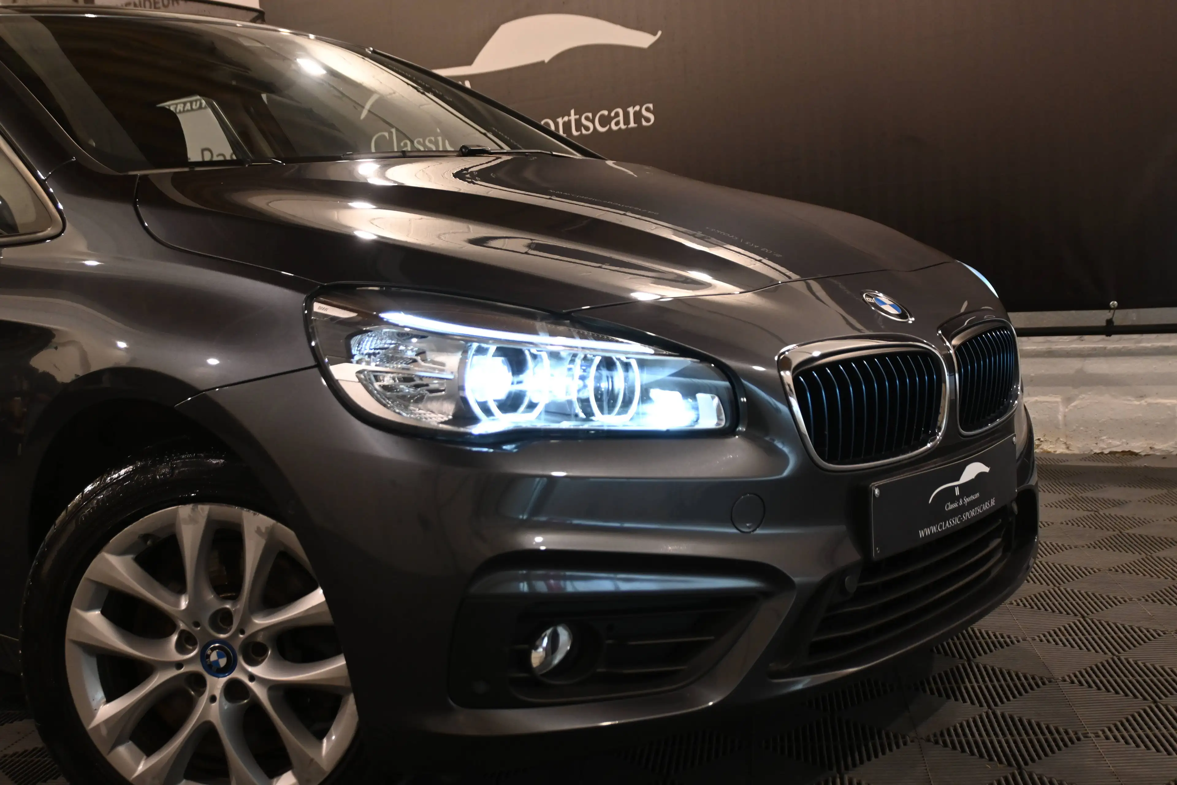 BMW 225 225XEA Active Tourer PHEV /  TOIT PANO / CUIR / GPS NAVIGATION / PDC !! — photo 3