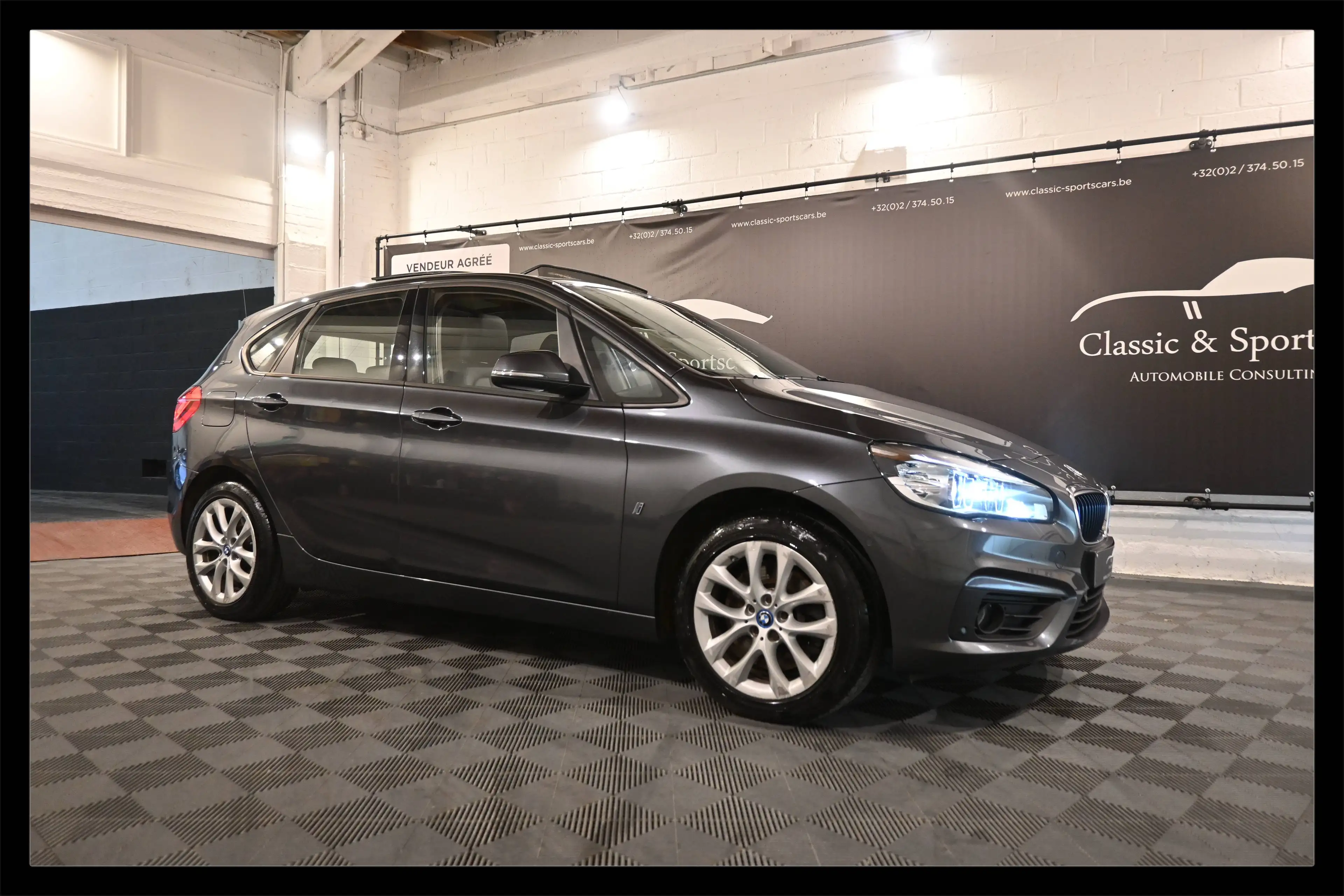 BMW 225 225XEA Active Tourer PHEV / TOIT PANO / CUIR / GPS NAVIGATION / PDC !!