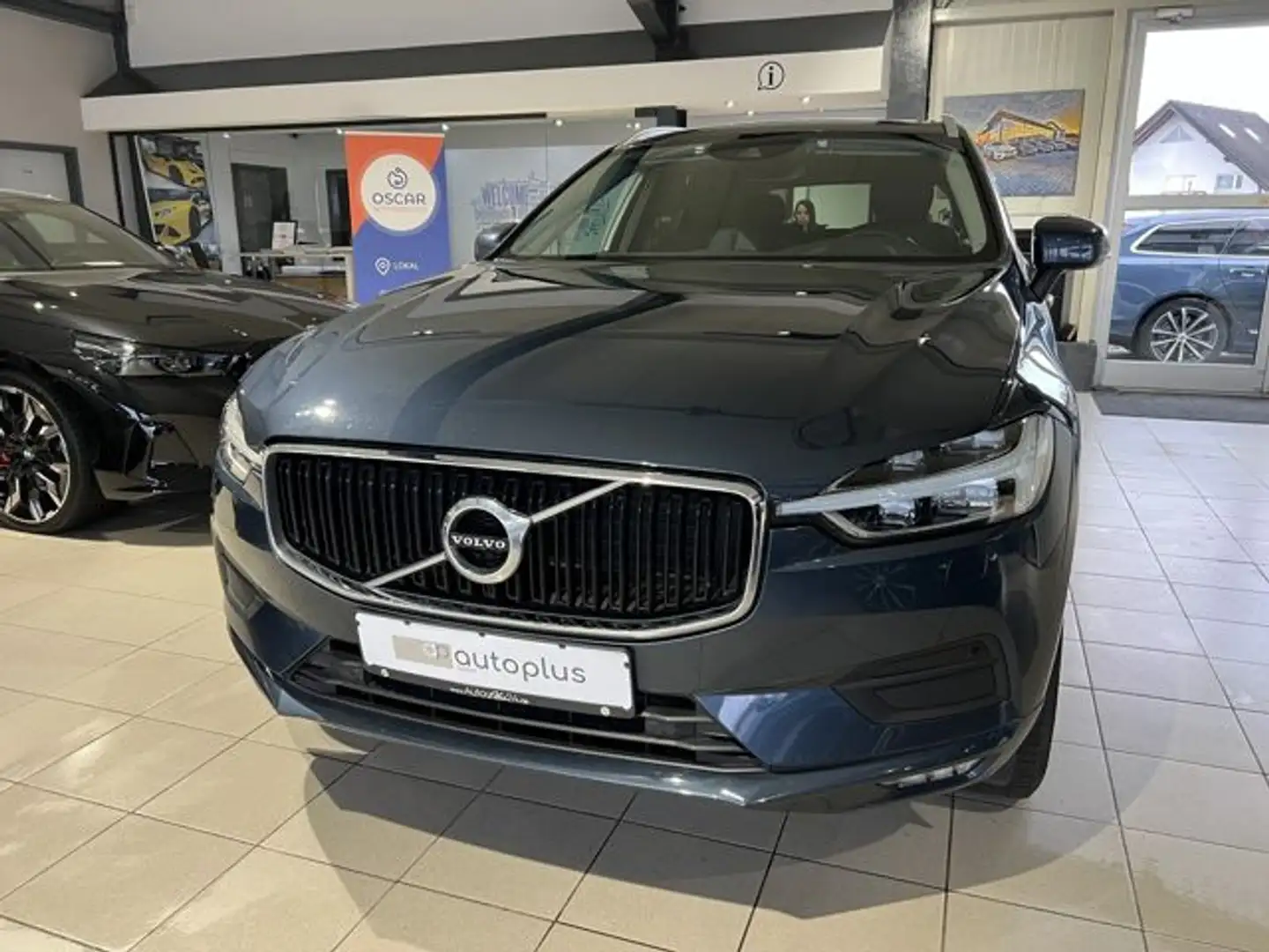 Volvo XC60 D4 Momentum Pro *KEIN VERKAUF AN PRIVAT* Albastru - 2