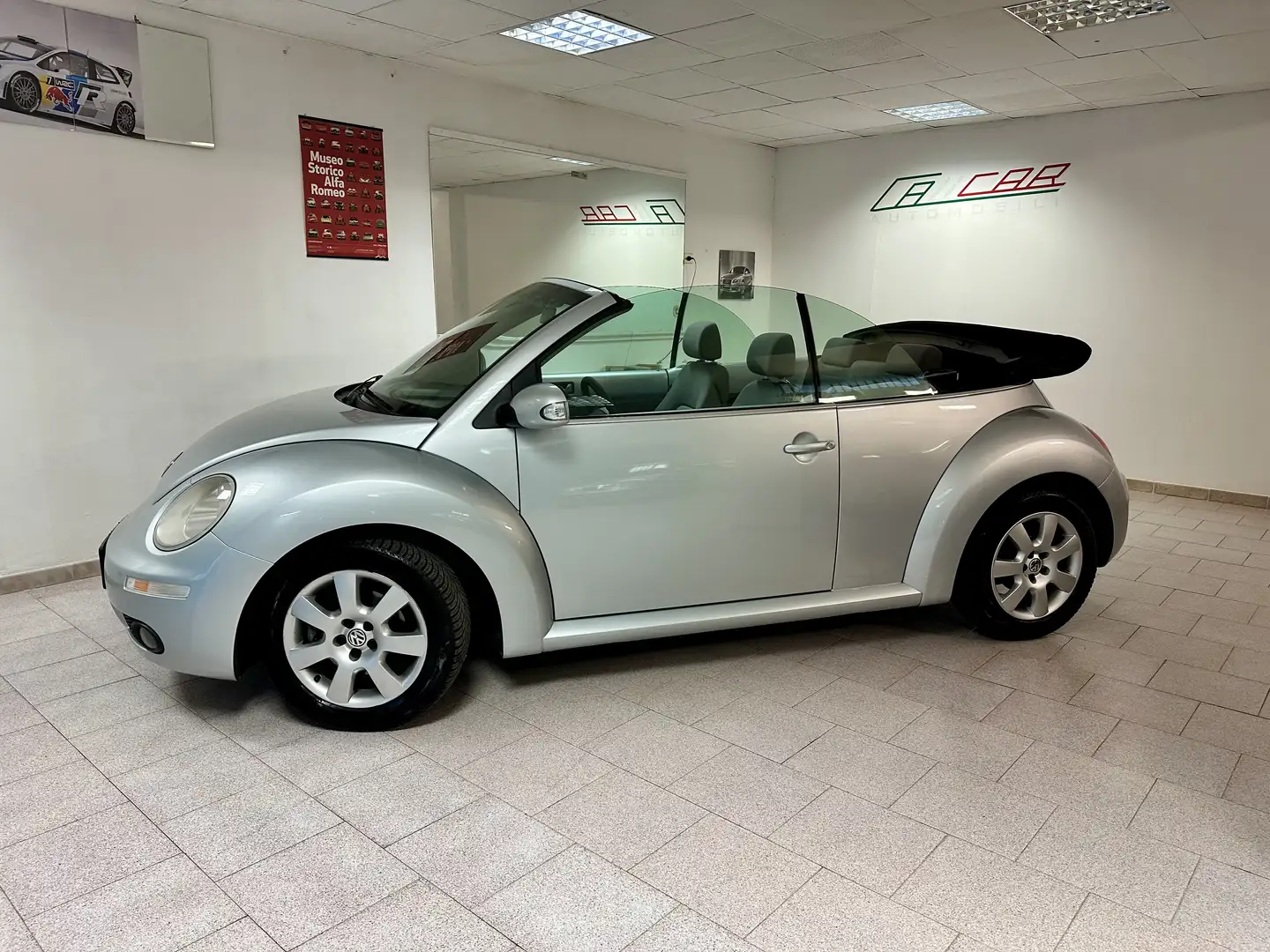 Volkswagen New Beetle Cabrio 1.6 102 cv my 07’ Euro 4 PARI AL NUOVO!!! Argento - 2
