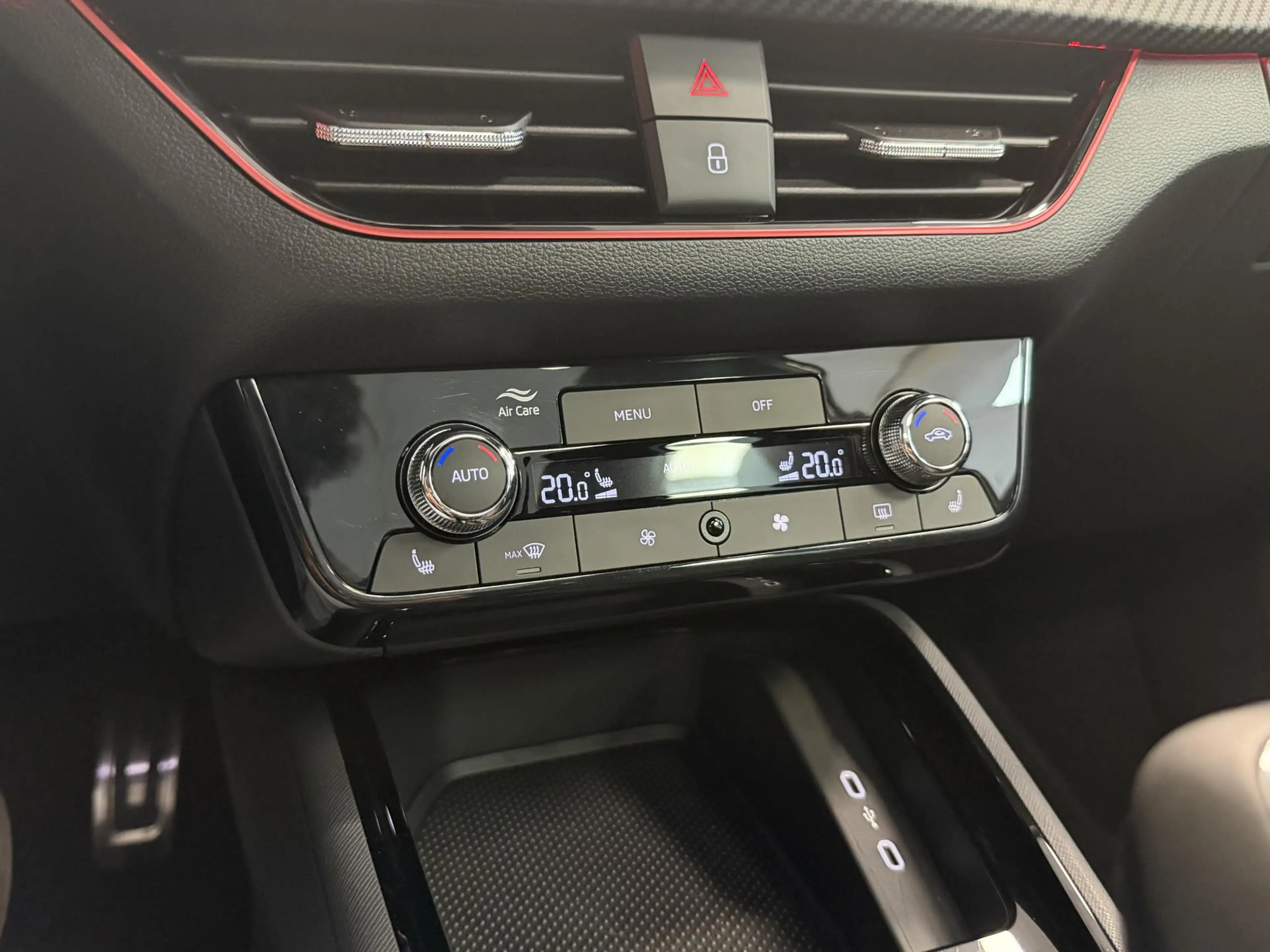 Skoda Kamiq 1.0 TSI Monte Carlo | Adaptive cruise | Panoramada — photo 19