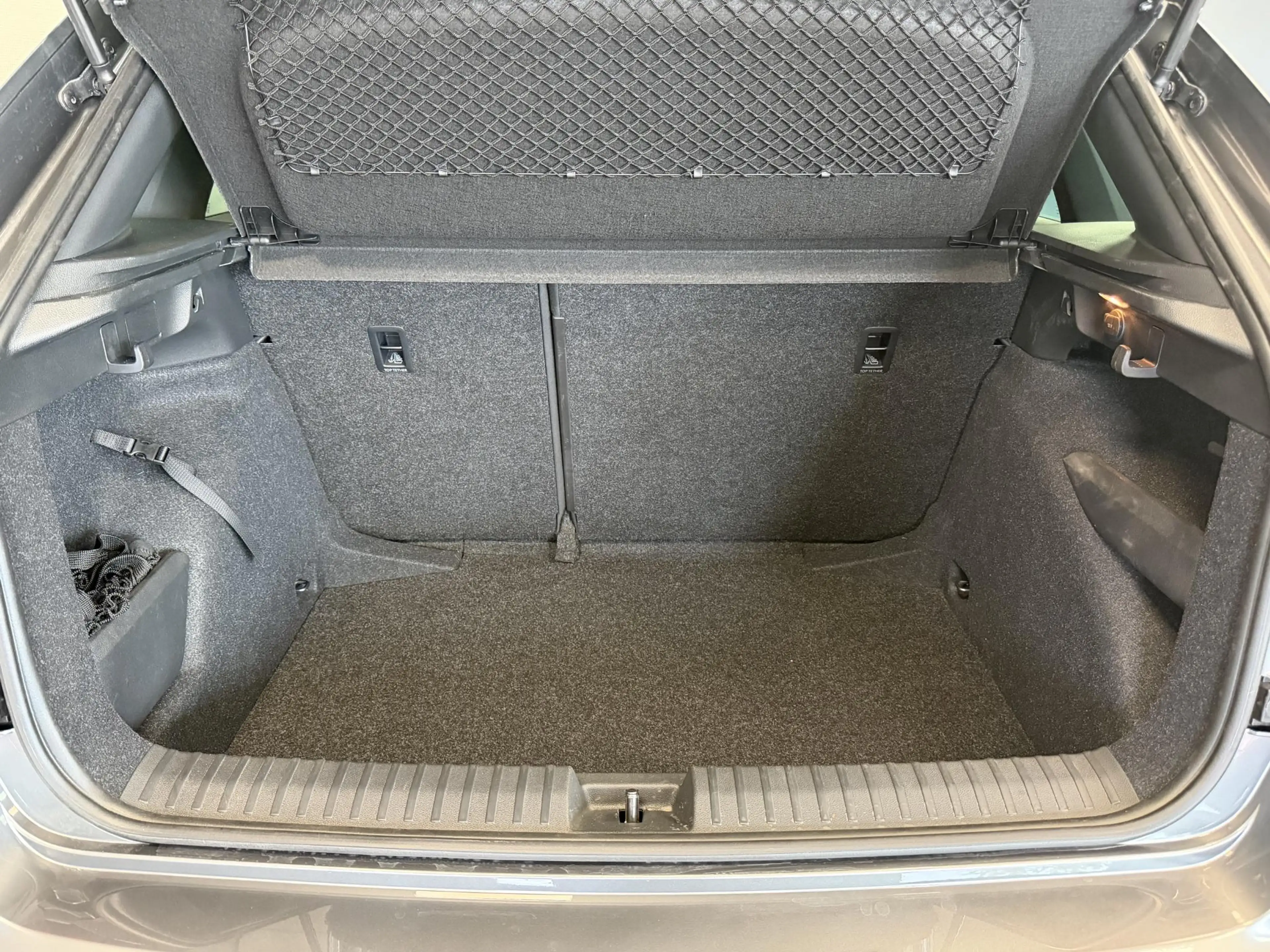 Skoda Kamiq 1.0 TSI Monte Carlo | Adaptive cruise | Panoramada — photo 27