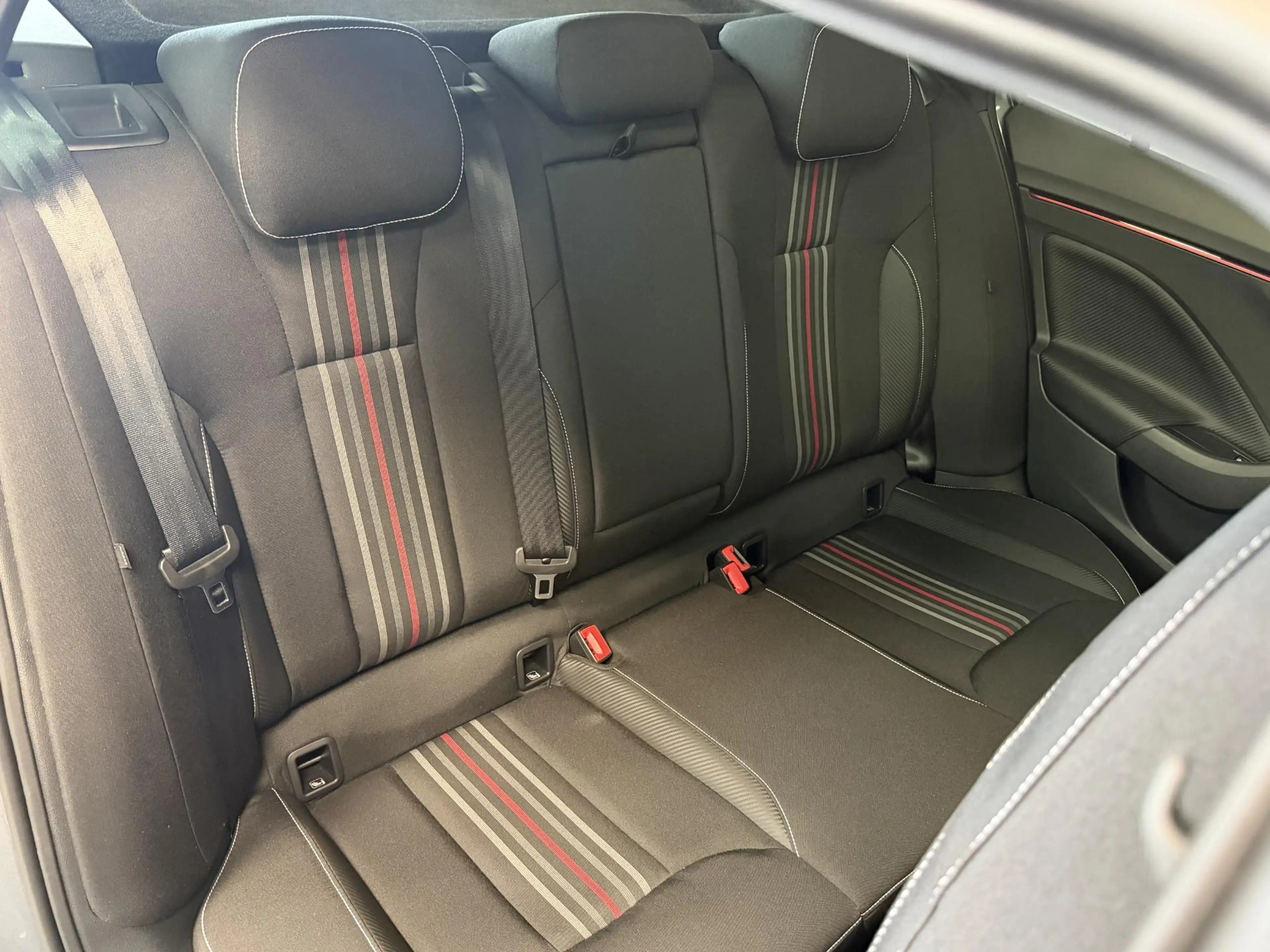 Skoda Kamiq 1.0 TSI Monte Carlo | Adaptive cruise | Panoramada — photo 26