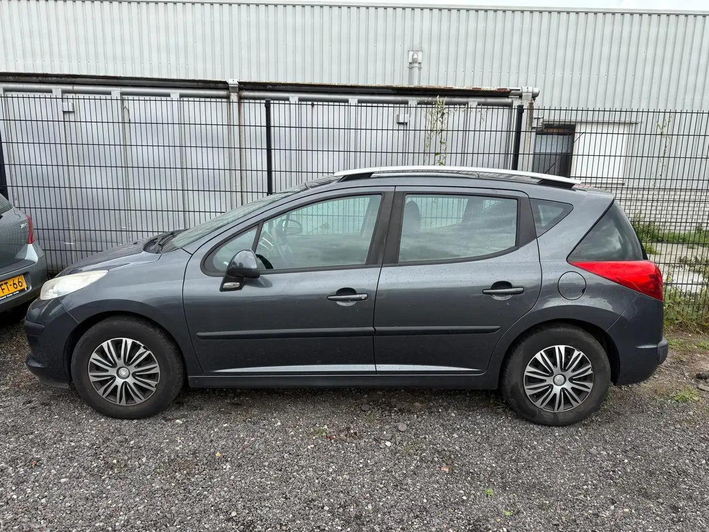 Peugeot 207 SW 1.4 VTi XS Drukgroep Stuk Airco Trekhaak Gris - 2
