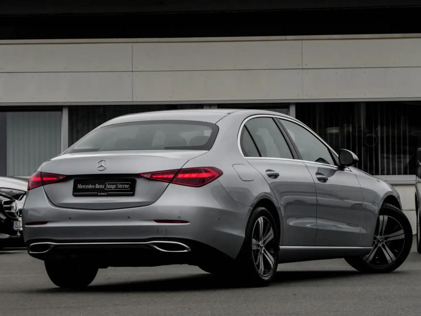 Mercedes-Benz C 180 Avantgarde/LED/Kamerra/Ambiente/Shz/Winter Plateado - 2