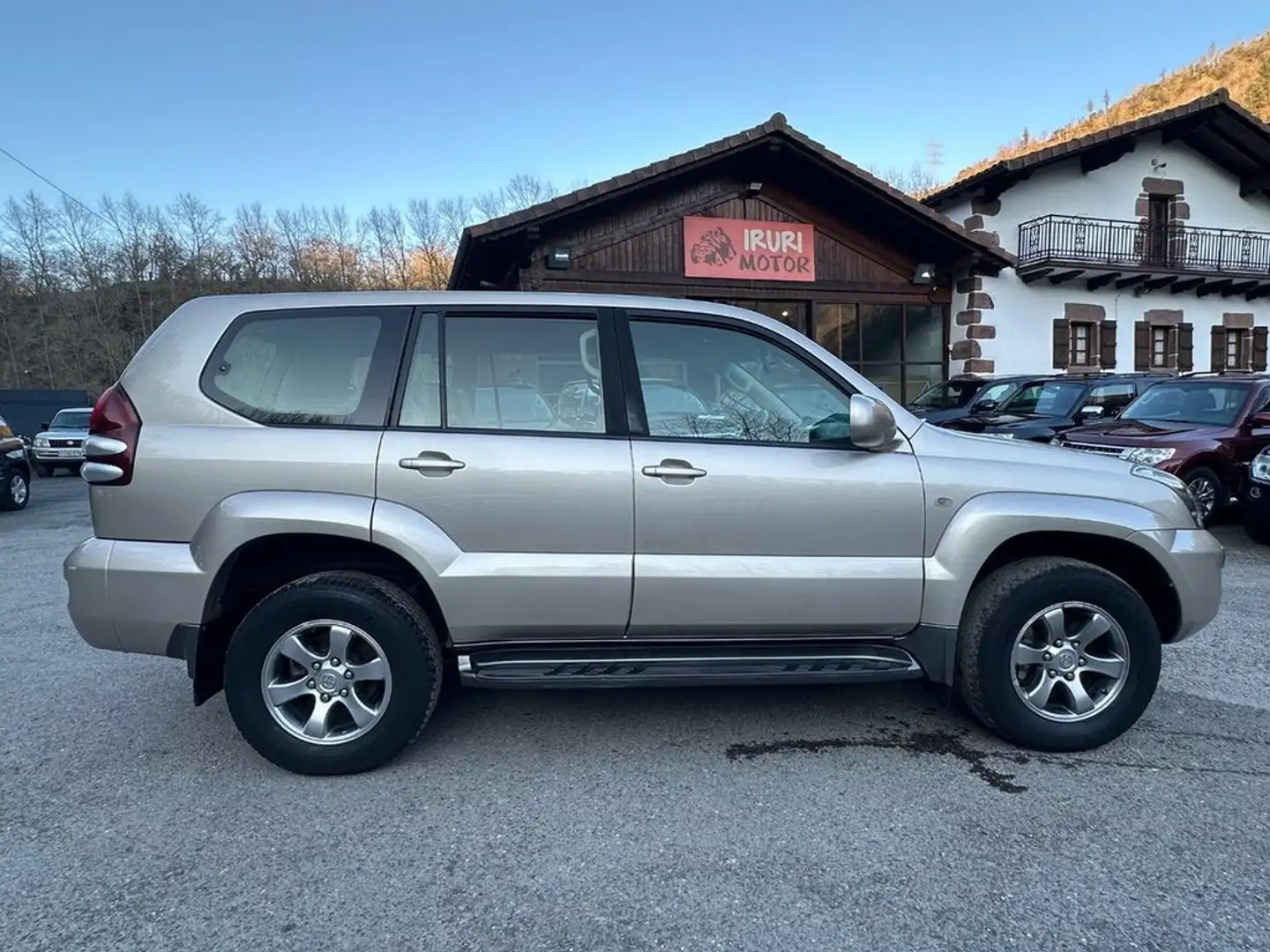 Toyota Land Cruiser 3.0 D4D 173CV VX Beige - 1