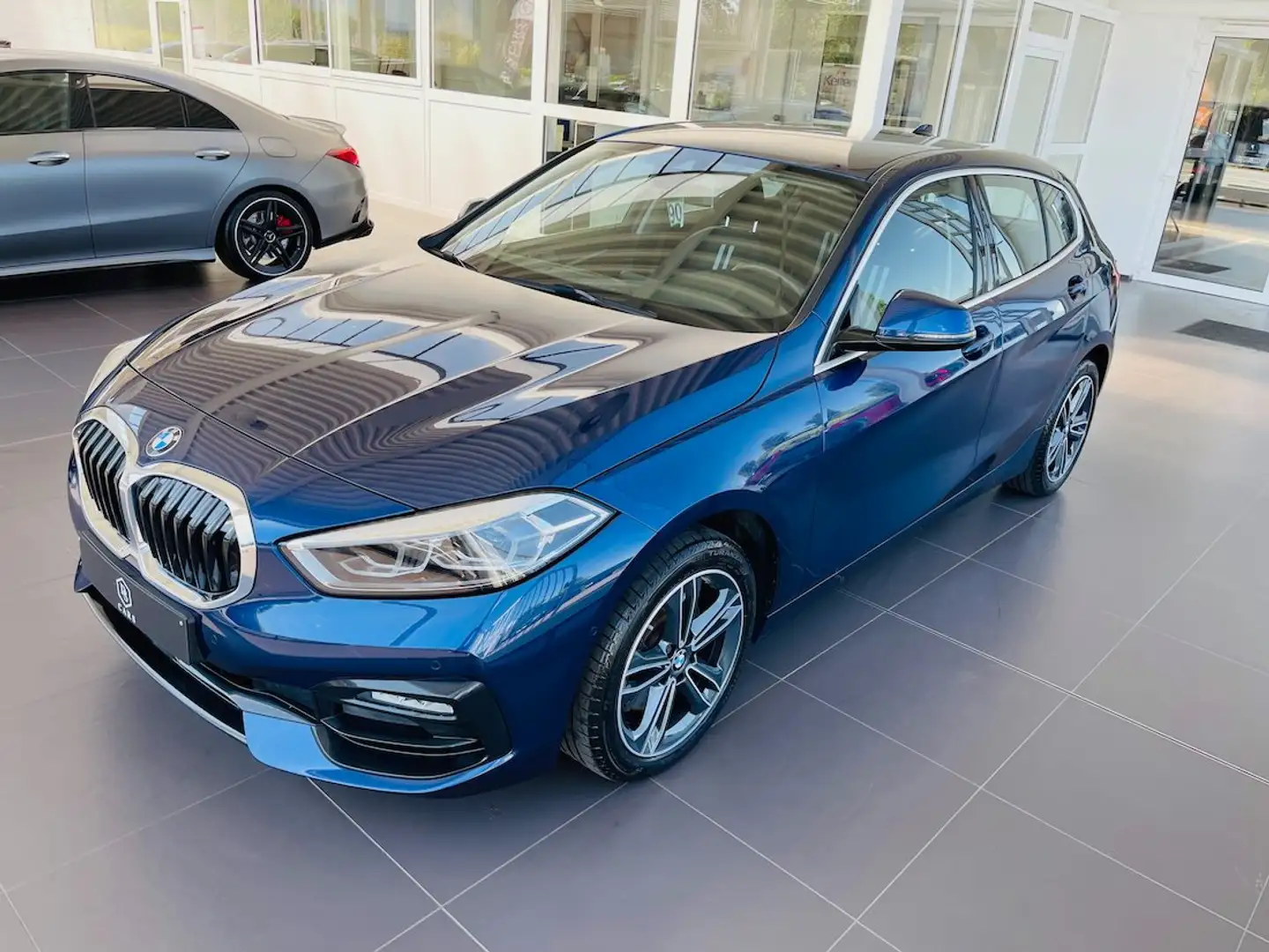 BMW 116 d *** GARANTIE + SPORT LINE + LED + GPS PRO *** Bleu - 2