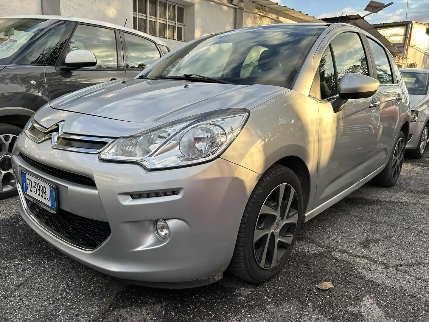 Citroen C3 C3 II 1.2 puretech Exclusive 82cv E6 Argent - 1