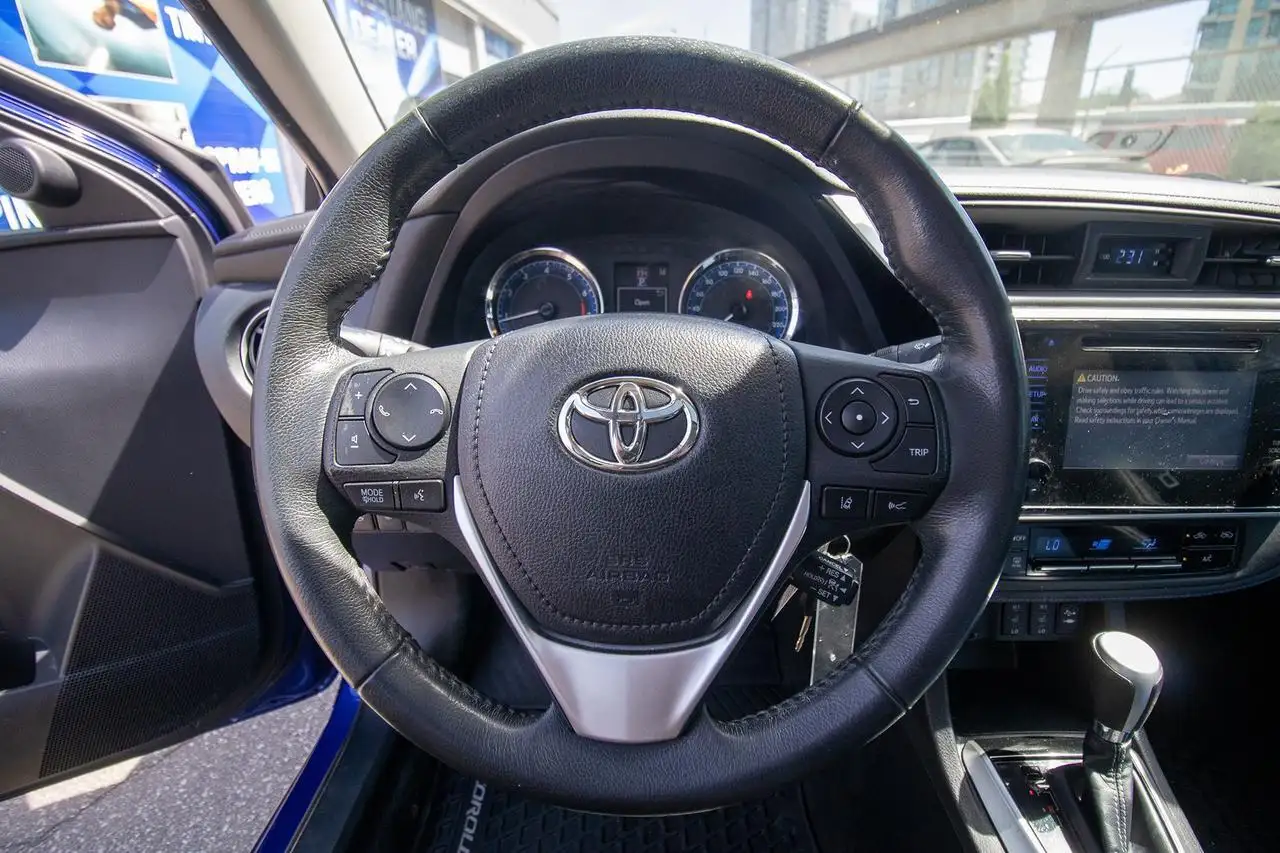 Toyota Corolla photo Toyota Corolla