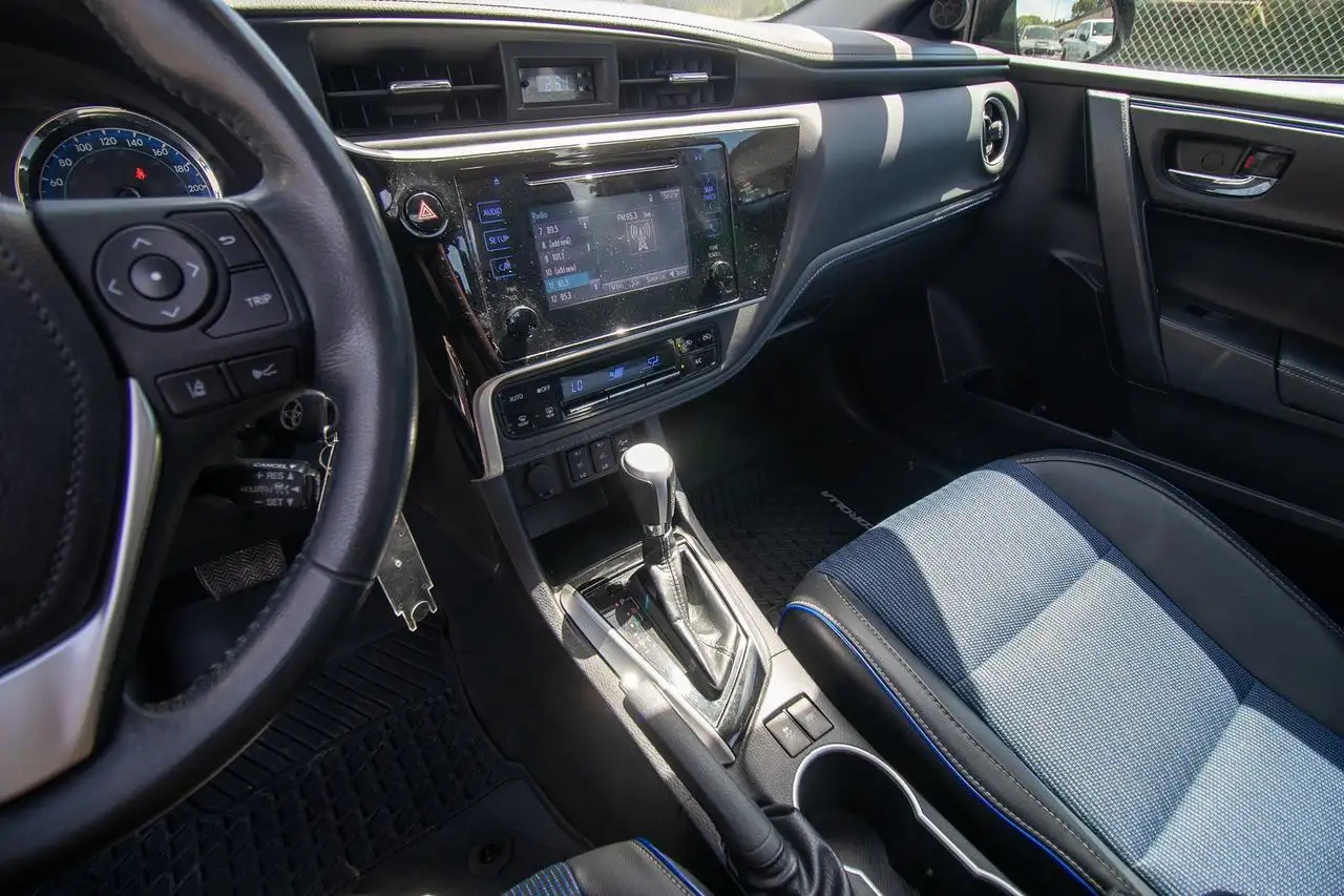 Toyota Corolla photo Toyota Corolla