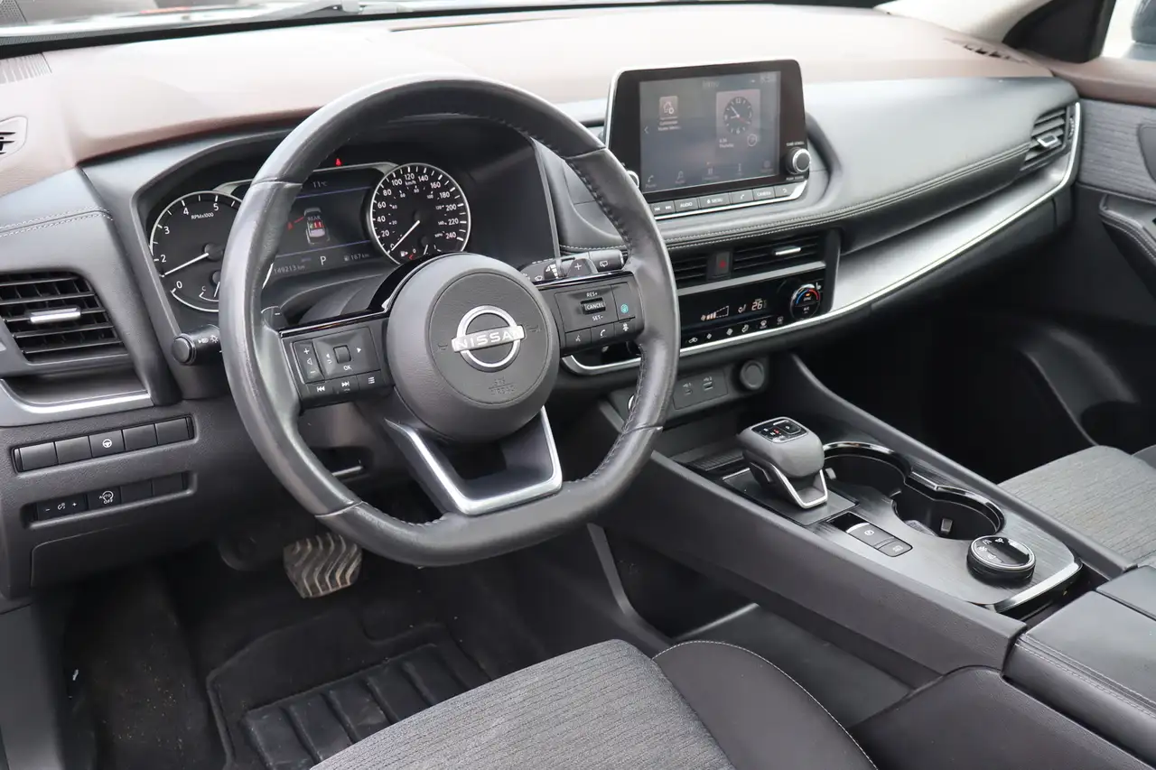 Nissan Rogue снимка Nissan Rogue