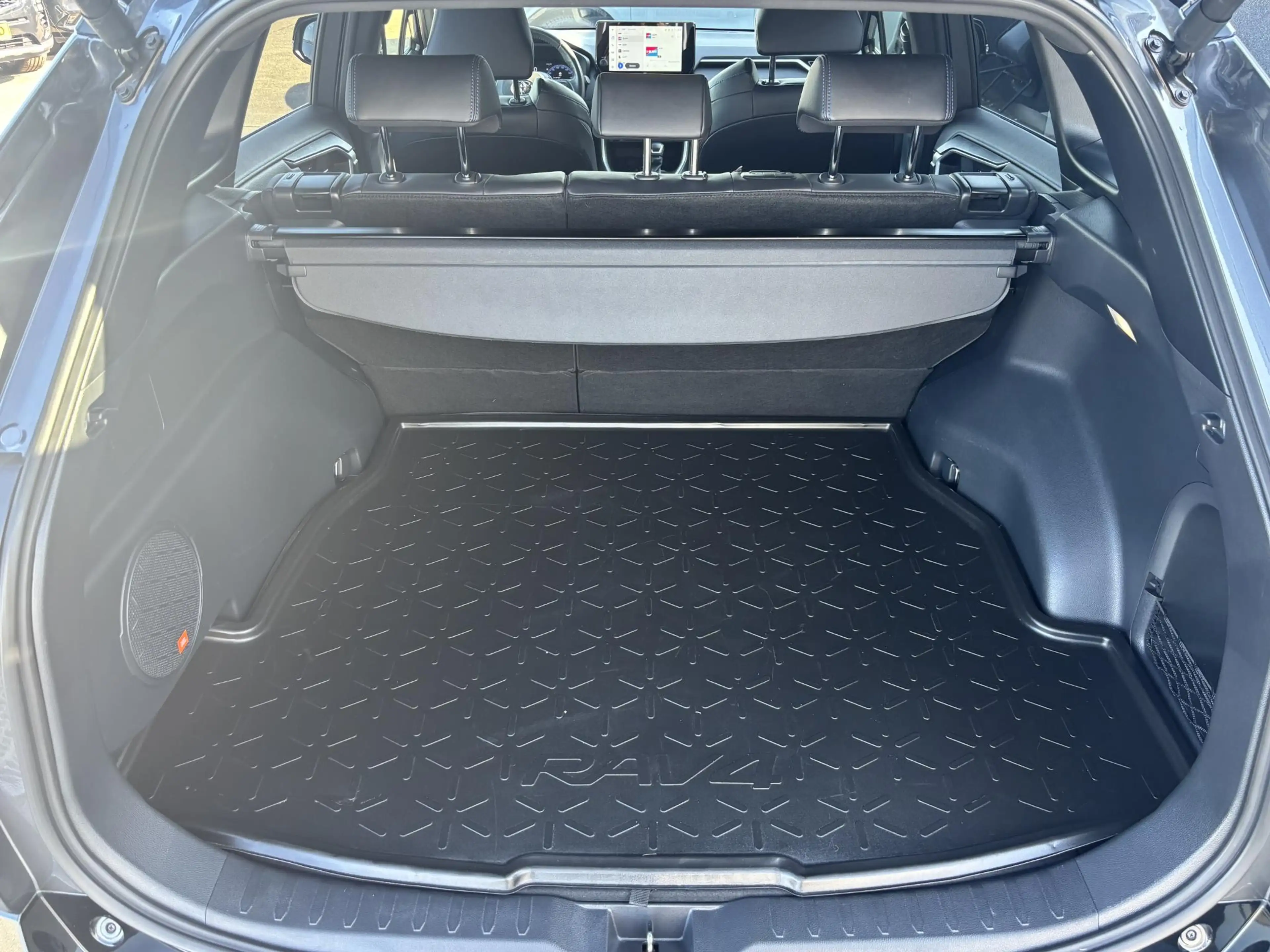 Toyota RAV 4 2.5 Hybrid AWD Bi-Tone JBL / Camera rondom / stuur — photo 11