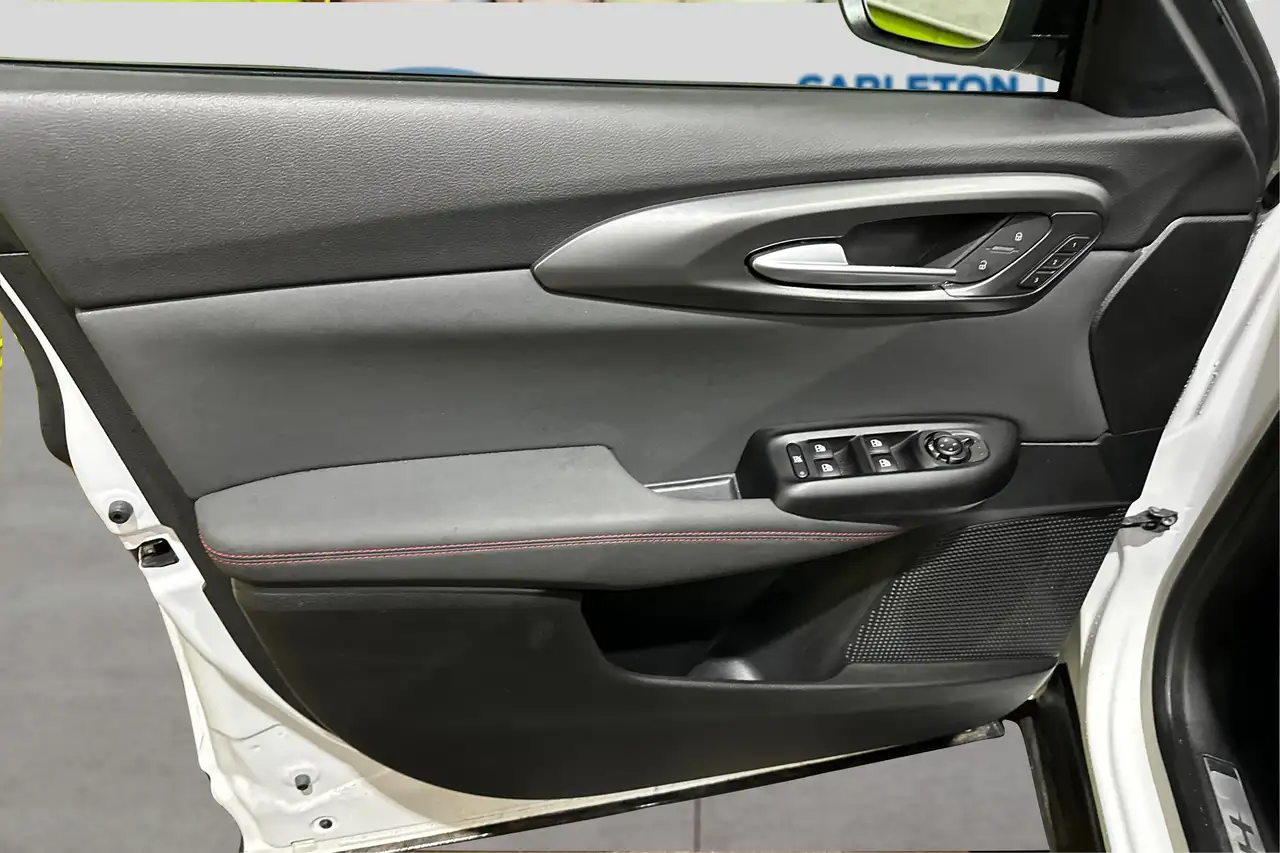 Dodge Hornet снимка Dodge Hornet