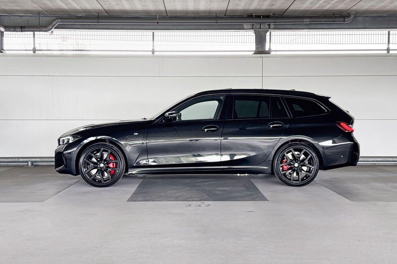 BMW 330 3 Serie Touring 330e xDrive — photo 2