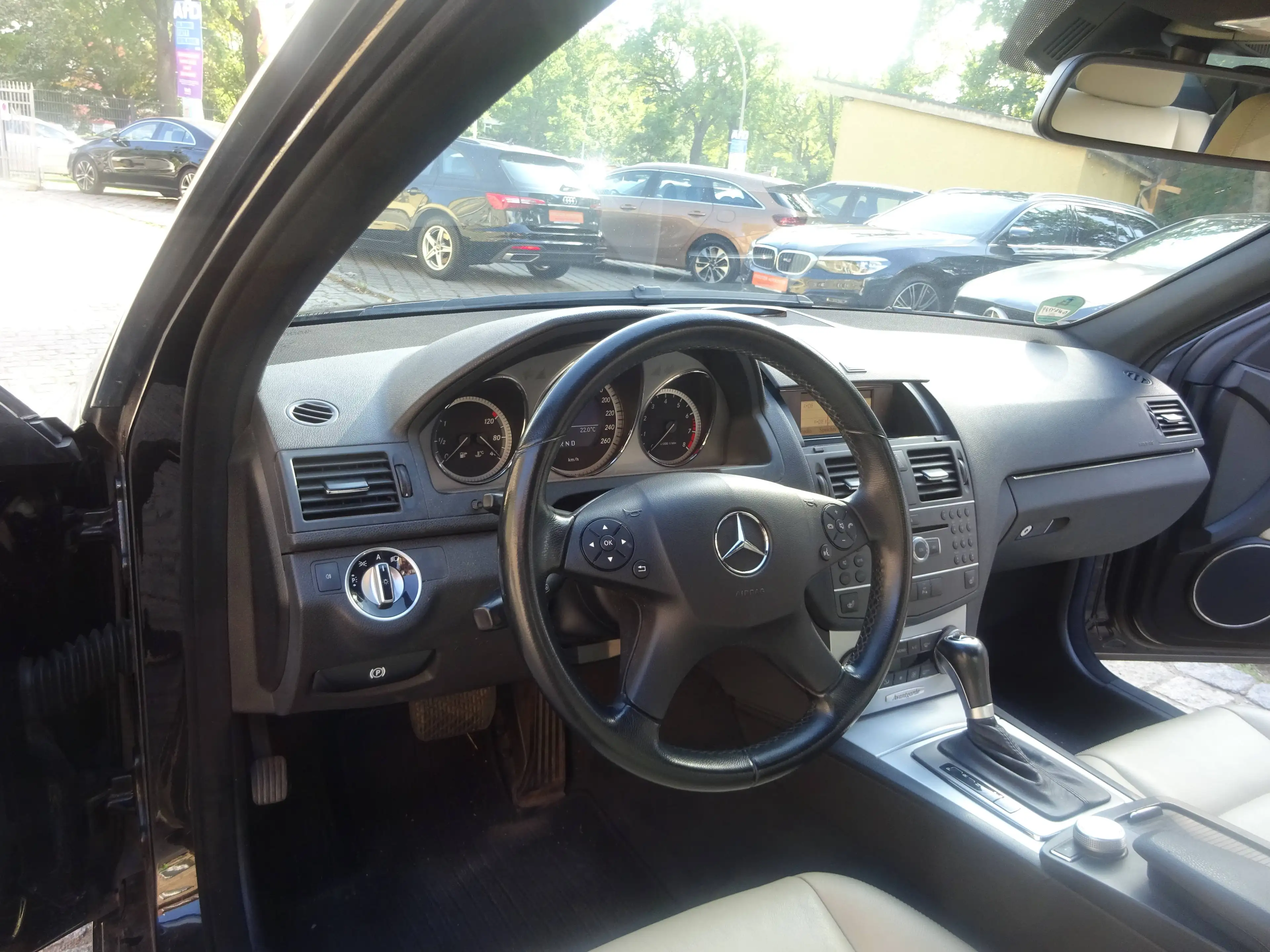 Mercedes-Benz C 180 C-Klasse Avantgarde Automatik/Navi/Klima/Xenon — photo 7
