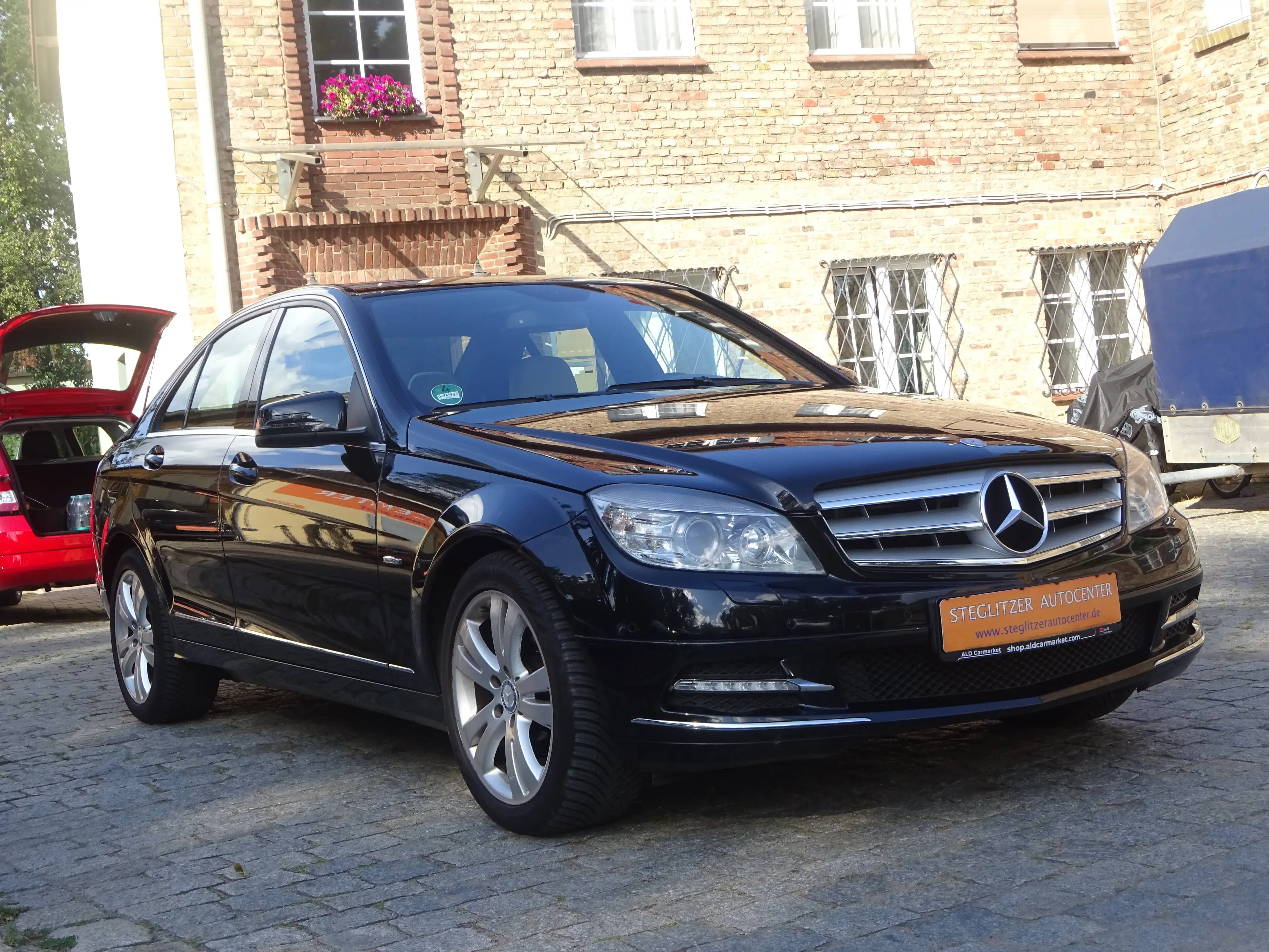 Mercedes-Benz C 180 C-Klasse Avantgarde Automatik/Navi/Klima/Xenon — photo 2