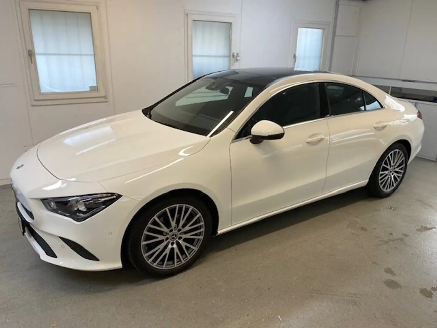 Mercedes-Benz CLA 180 CLA 180 Coupé Panorama Navi LED CAM Climatronic Blanc - 2